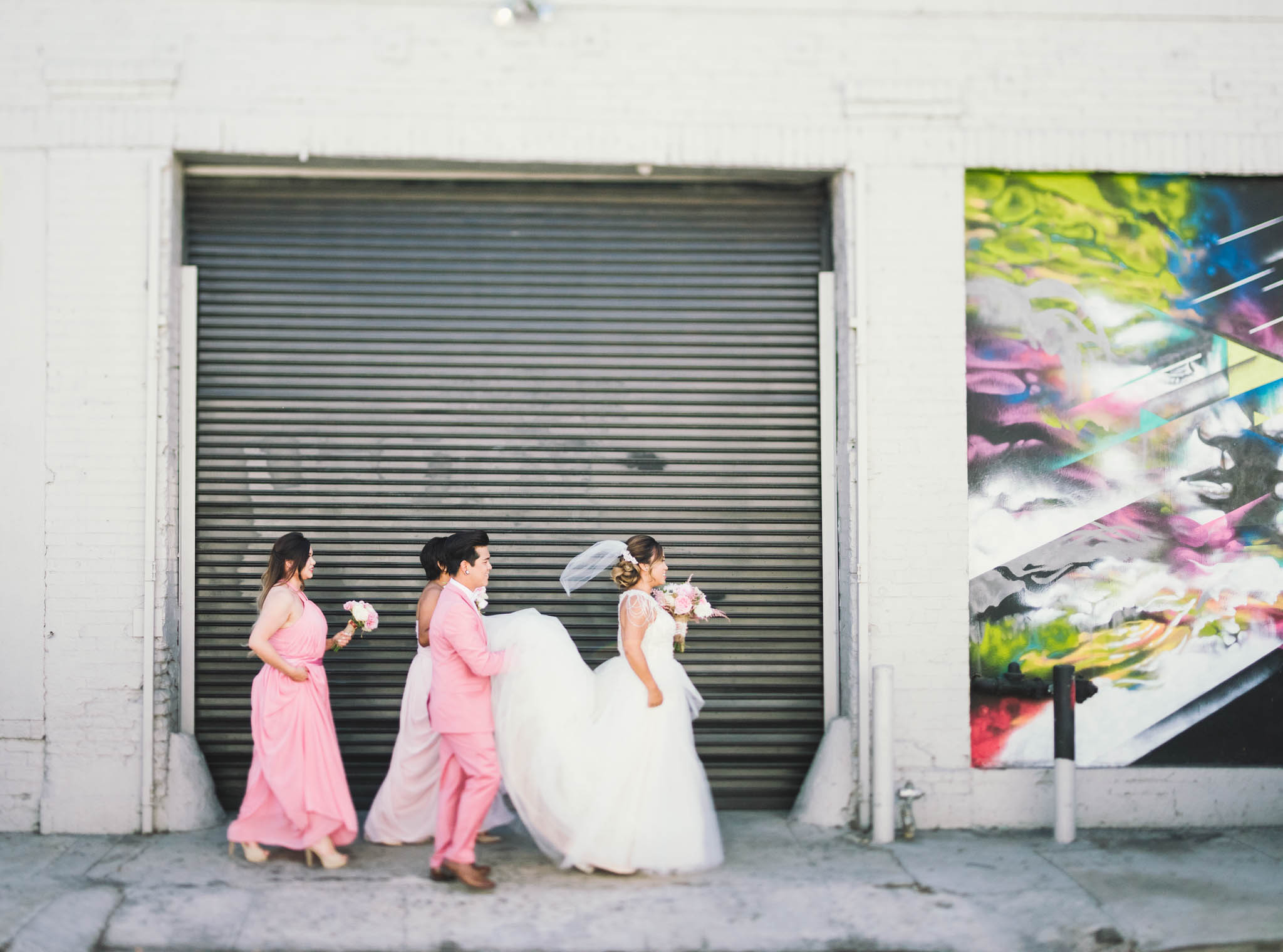 ©Isaiah & Taylor Photography - Los Angeles Wedding Photographer - Lot 613 Warehouse Space-16.jpg