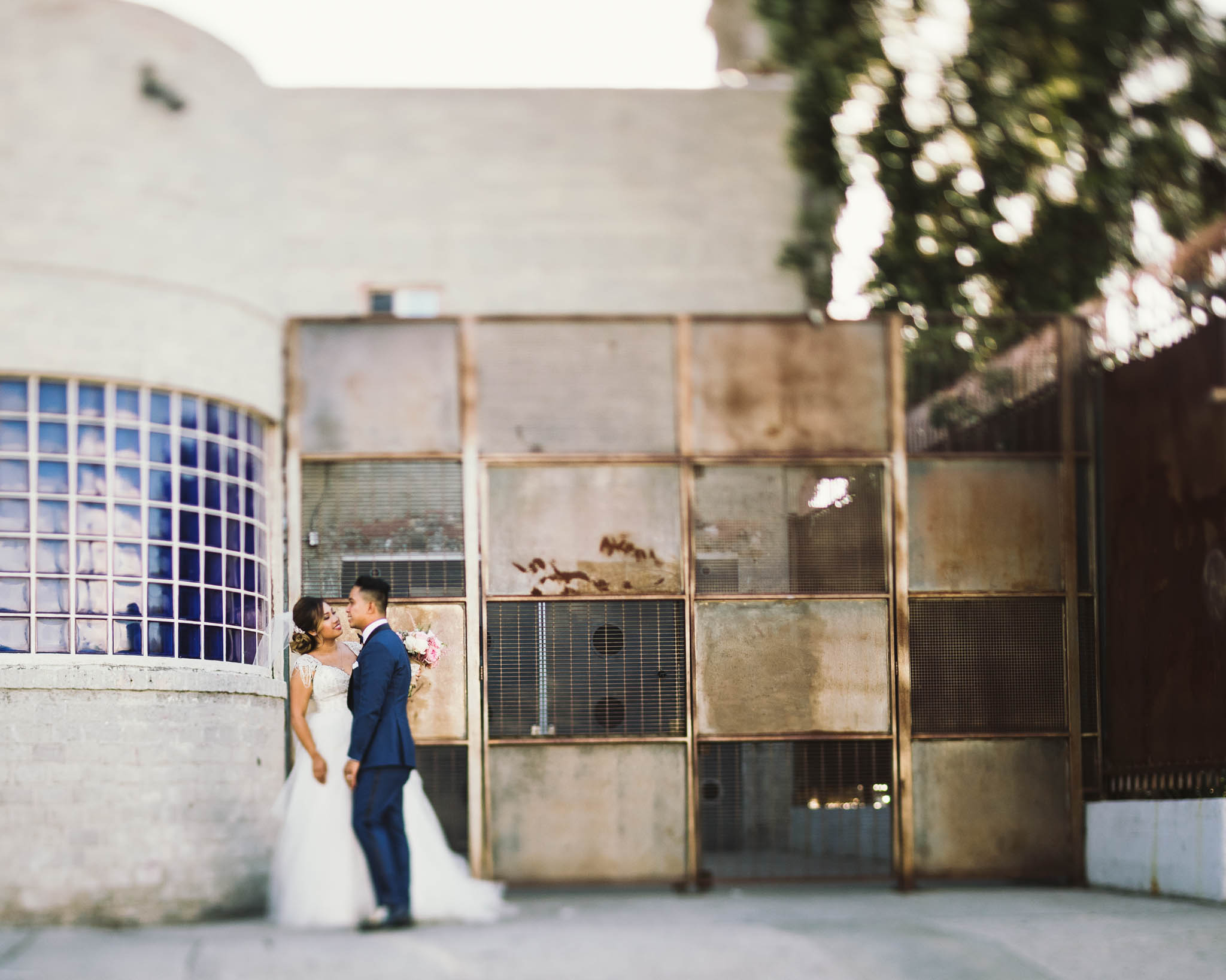 ©Isaiah & Taylor Photography - Los Angeles Wedding Photographer - Lot 613 Warehouse Space-38.jpg