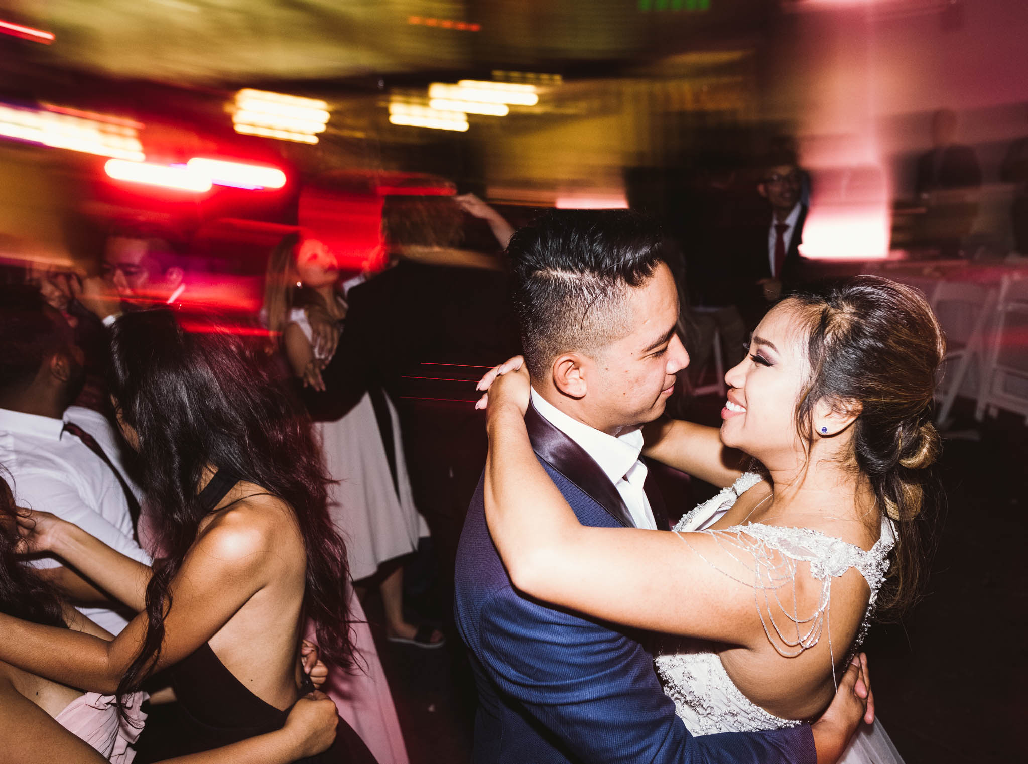 ©Isaiah & Taylor Photography - Los Angeles Wedding Photographer - Lot 613 Warehouse Space-78.jpg