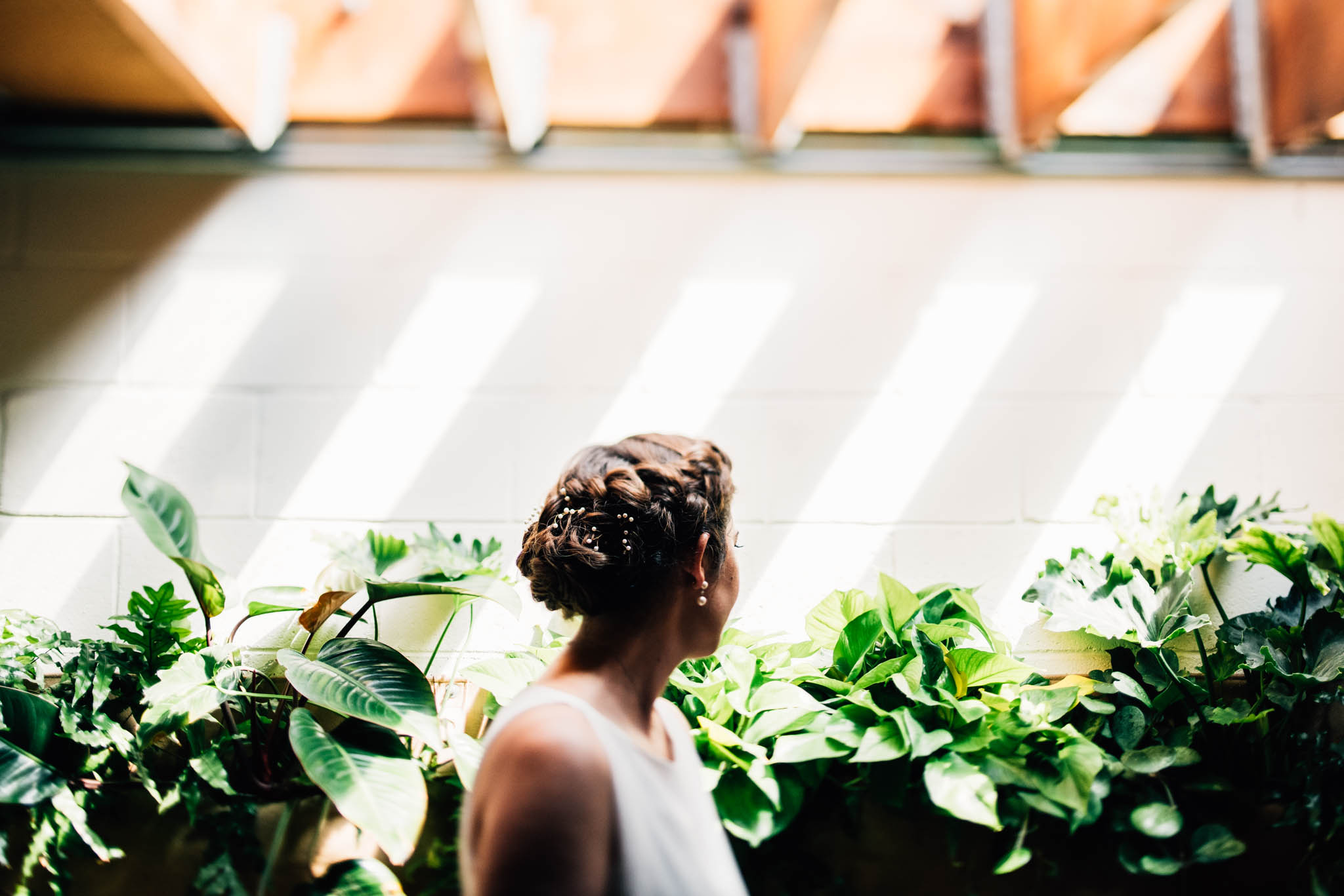 ©Isaiah & Taylor Photography - Los Angeles Wedding Photographer - Urban Downtown Warehouse Wedding- Smog Shoppe, Culver City-17.jpg