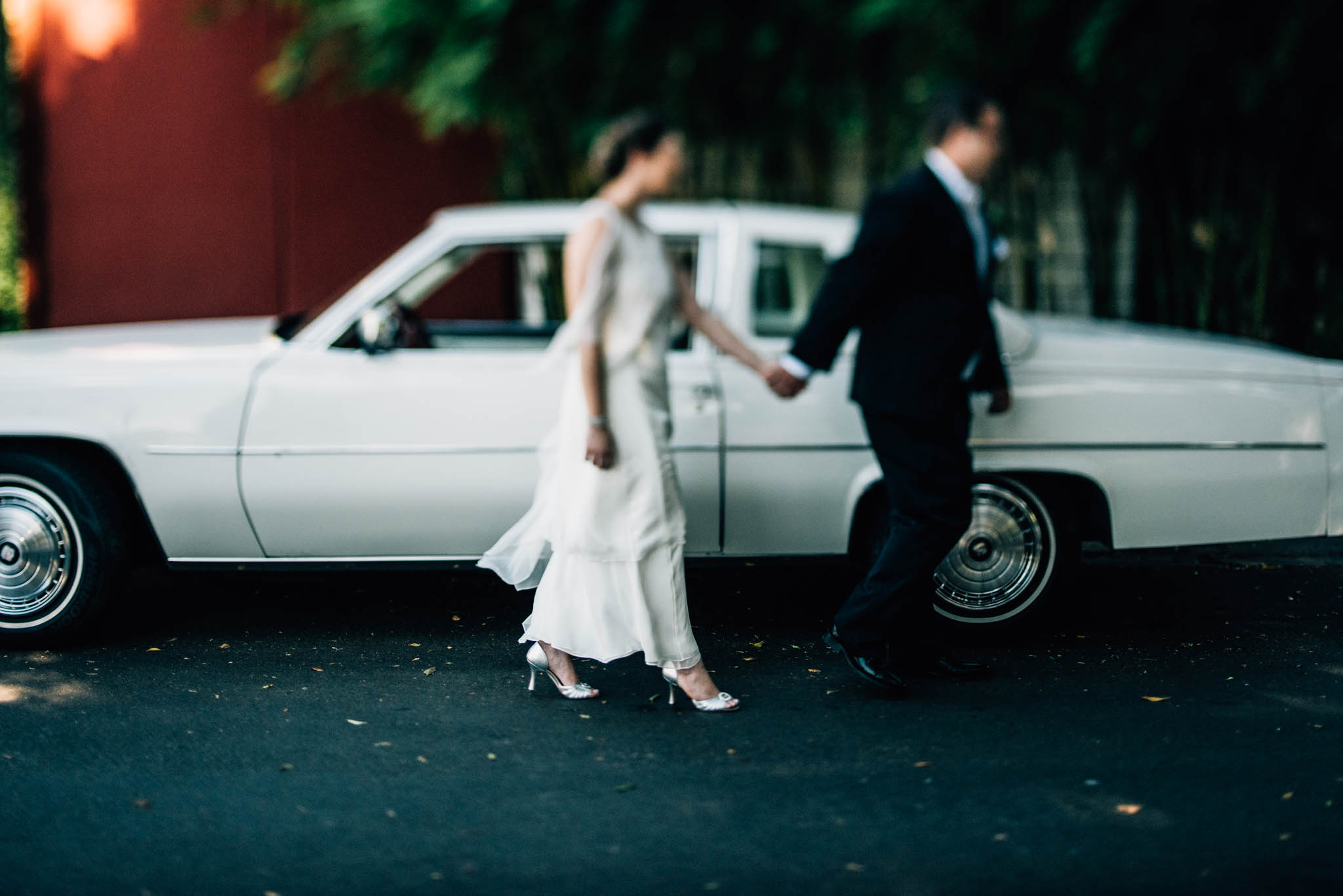 ©Isaiah & Taylor Photography - Los Angeles Wedding Photographer - Urban Downtown Warehouse Wedding- Smog Shoppe, Culver City-25.jpg