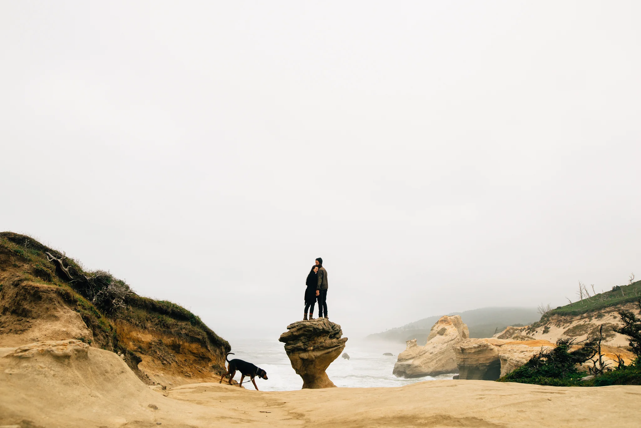 ©Isaiah & Taylor Photography - Los Angeles Wedding Photographer - Oregon Coast -010.jpg