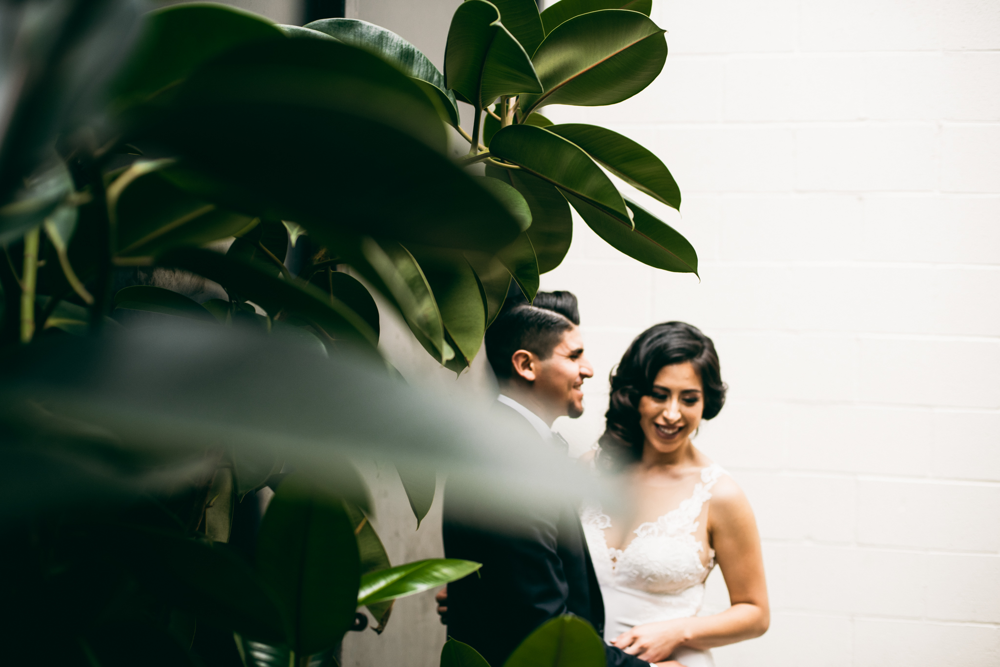 ©Isaiah & Taylor Photography - Los Angeles Wedding - Snoqualmie, Washington Honeymoon-002.jpg