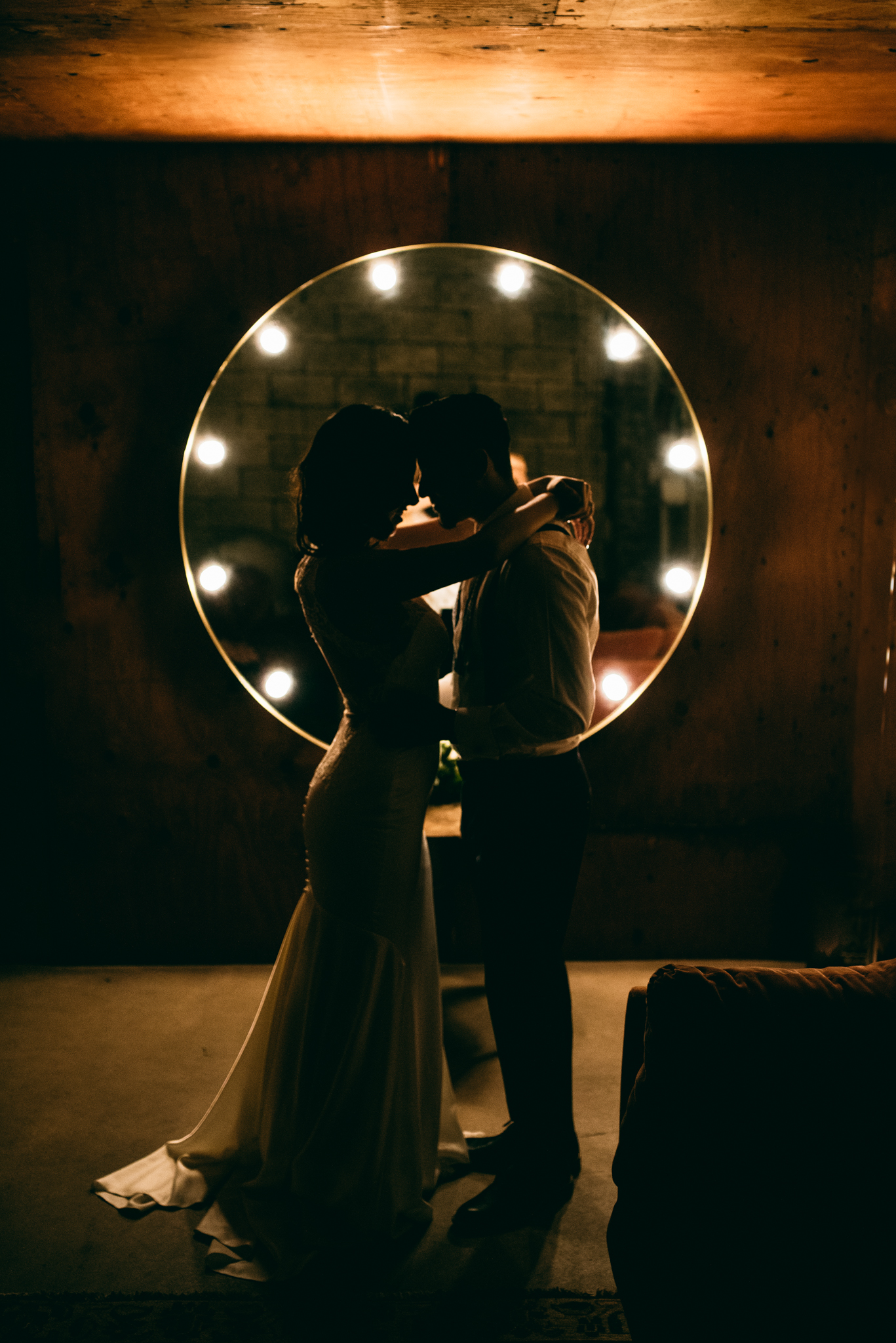 ©Isaiah & Taylor Photography - Los Angeles Wedding - Snoqualmie, Washington Honeymoon-004.jpg