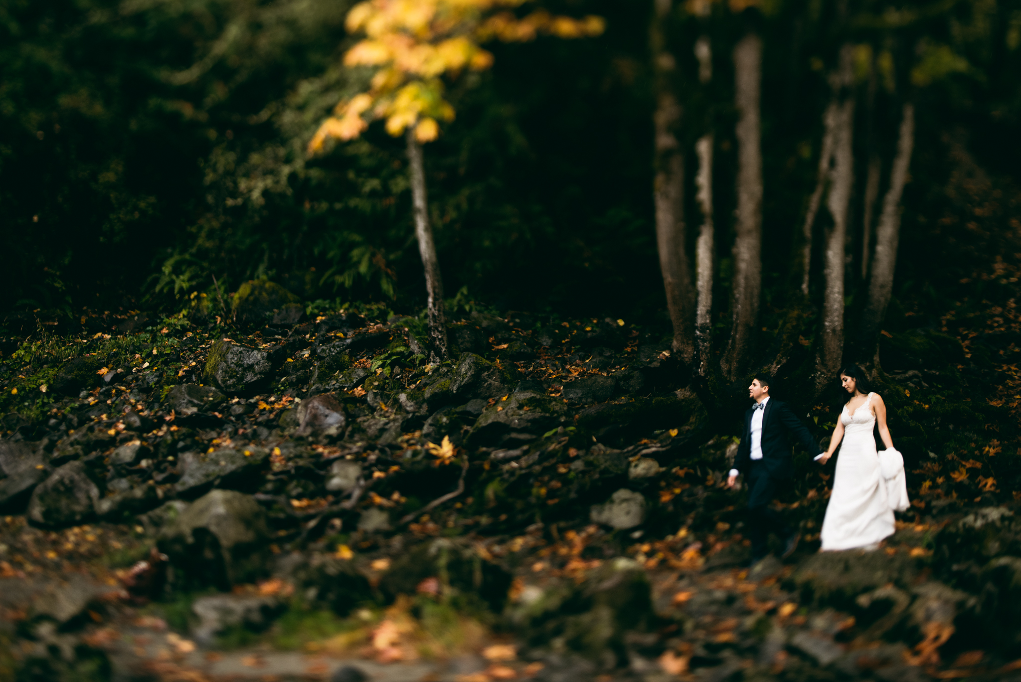 ©Isaiah & Taylor Photography - Los Angeles Wedding - Snoqualmie, Washington Honeymoon-025.jpg