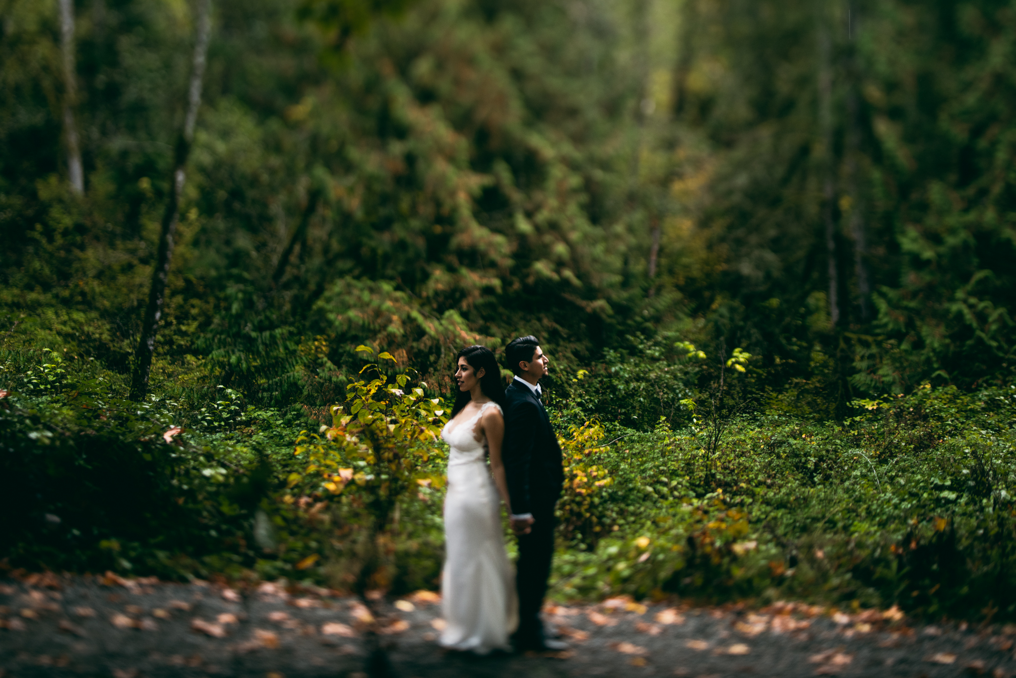 ©Isaiah & Taylor Photography - Los Angeles Wedding - Snoqualmie, Washington Honeymoon-038.jpg