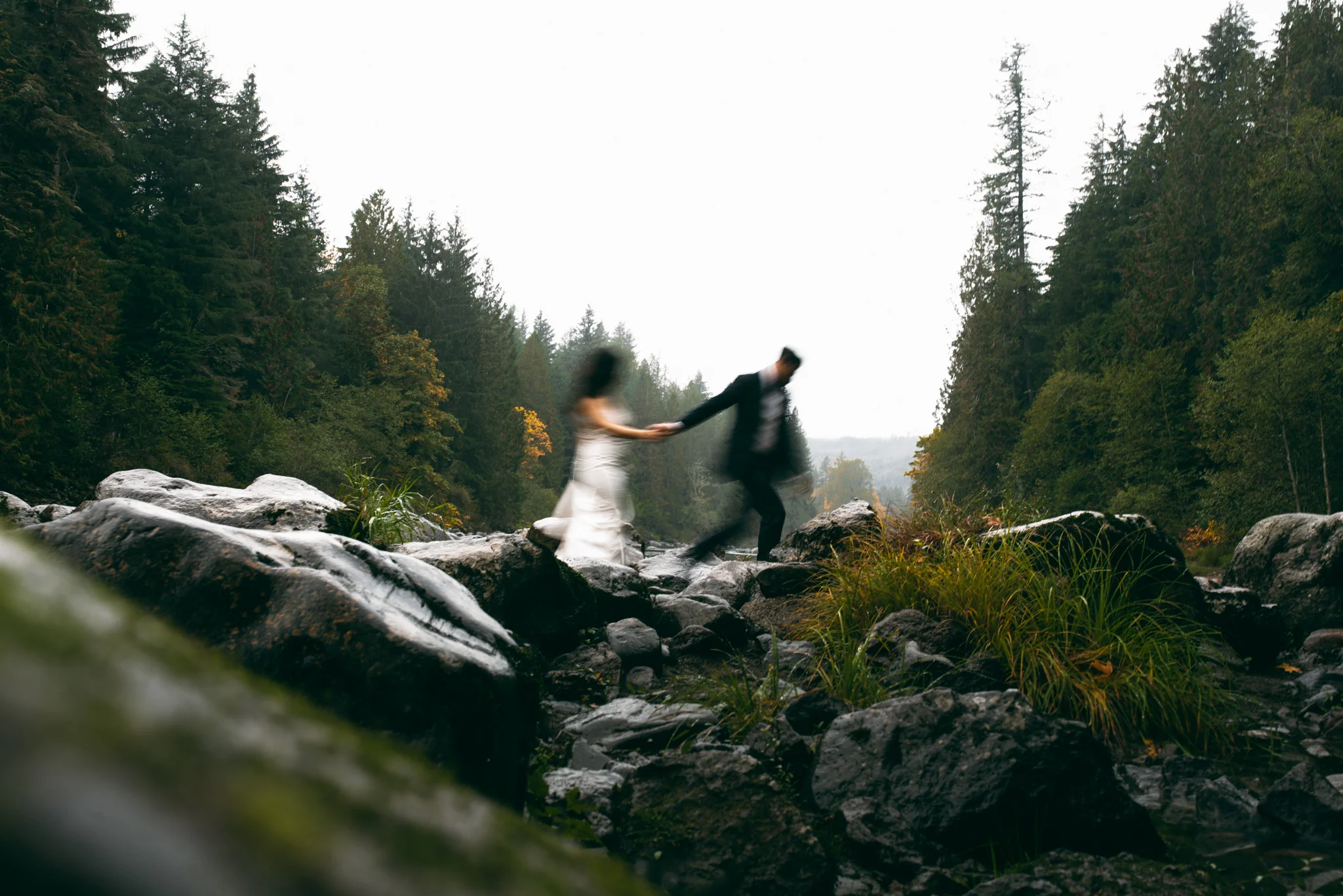 ©Isaiah & Taylor Photography - Los Angeles Wedding - Snoqualmie, Washington Honeymoon-033.jpg