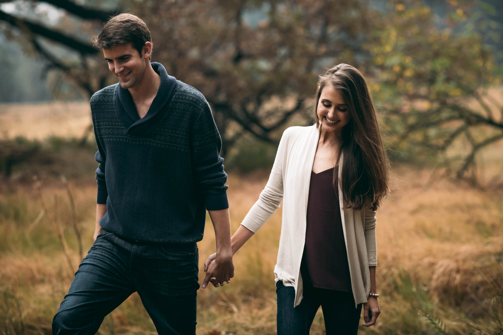 ©Isaiah & Taylor Photography - Stormy Cliffside Engagement, Yosemite California-11.jpg