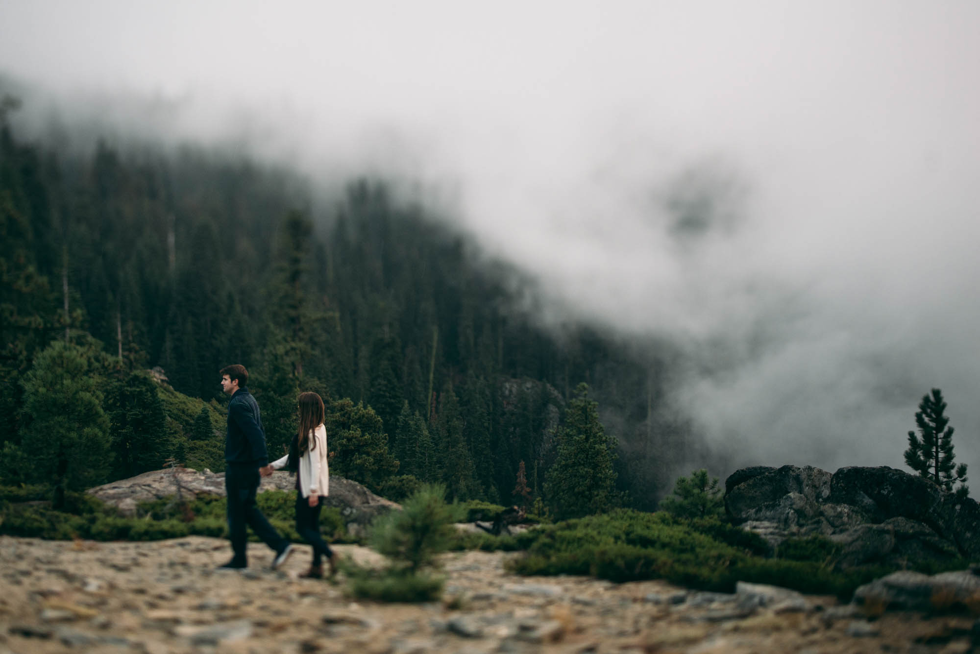 ©Isaiah & Taylor Photography - Stormy Cliffside Engagement, Yosemite California-20.jpg