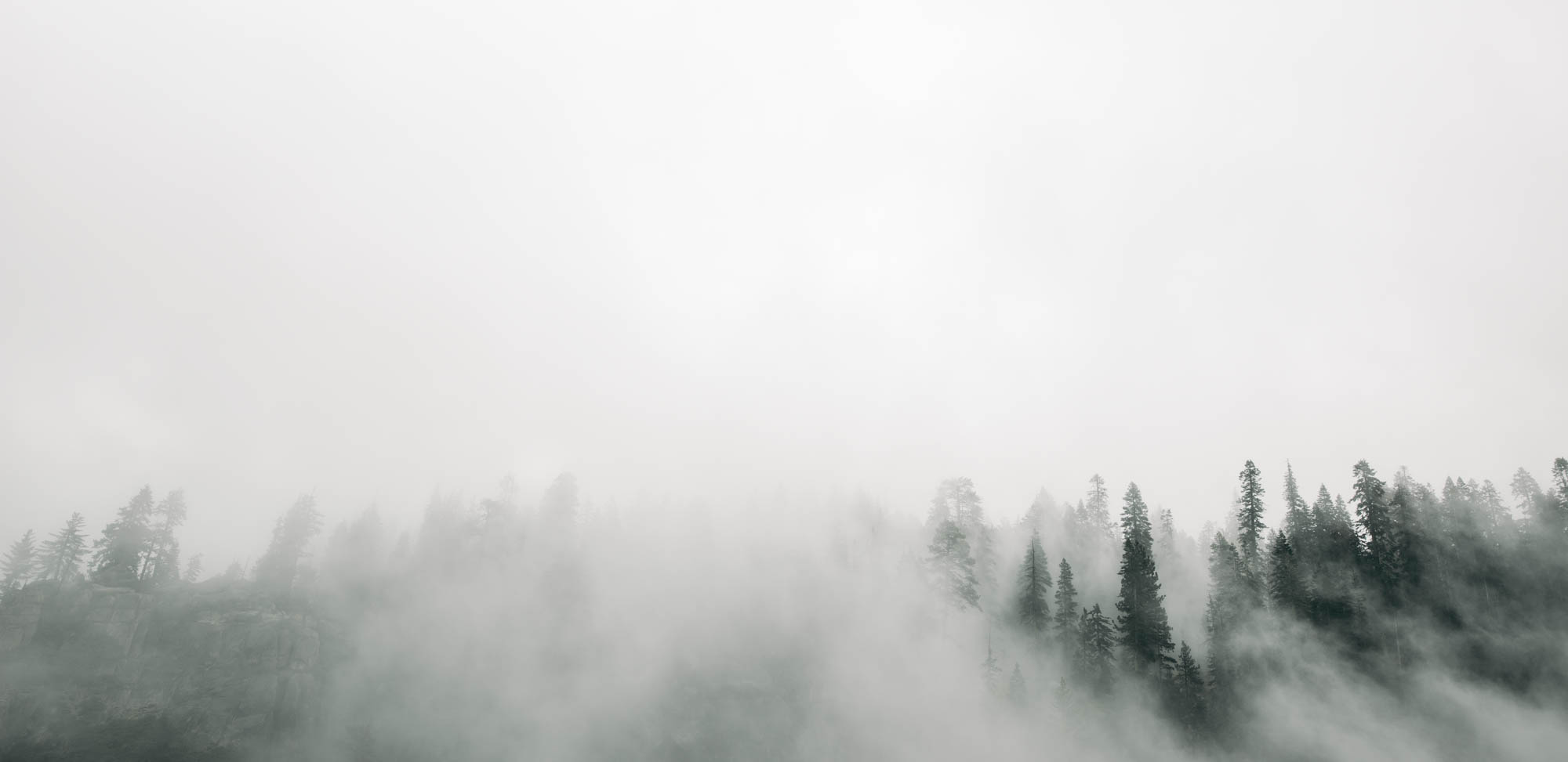 ©Isaiah & Taylor Photography - Stormy Cliffside Engagement, Yosemite California-21.jpg