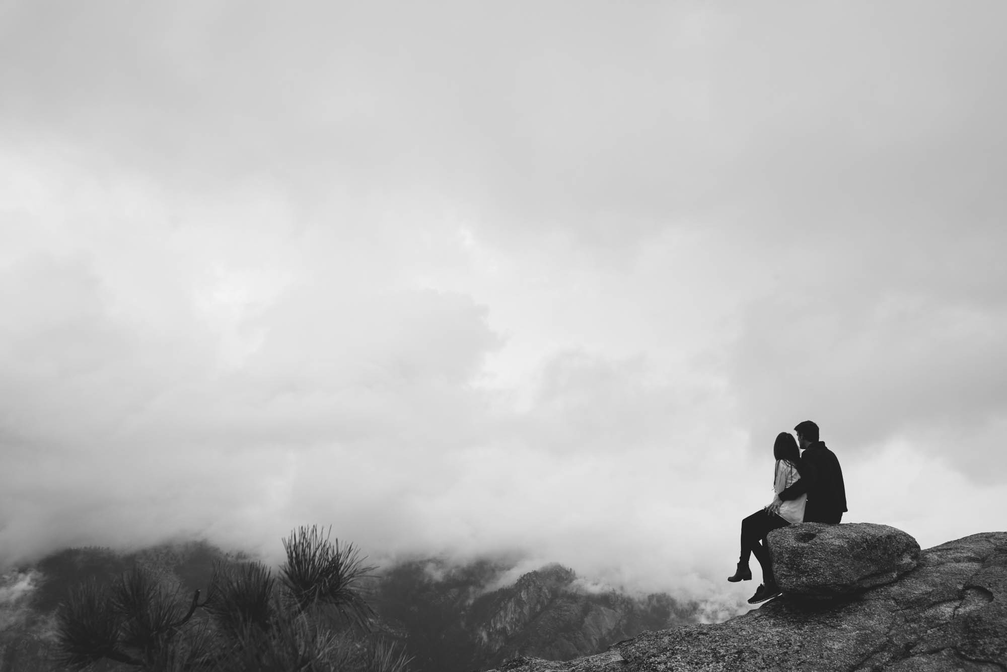 ©Isaiah & Taylor Photography - Stormy Cliffside Engagement, Yosemite California-28.jpg