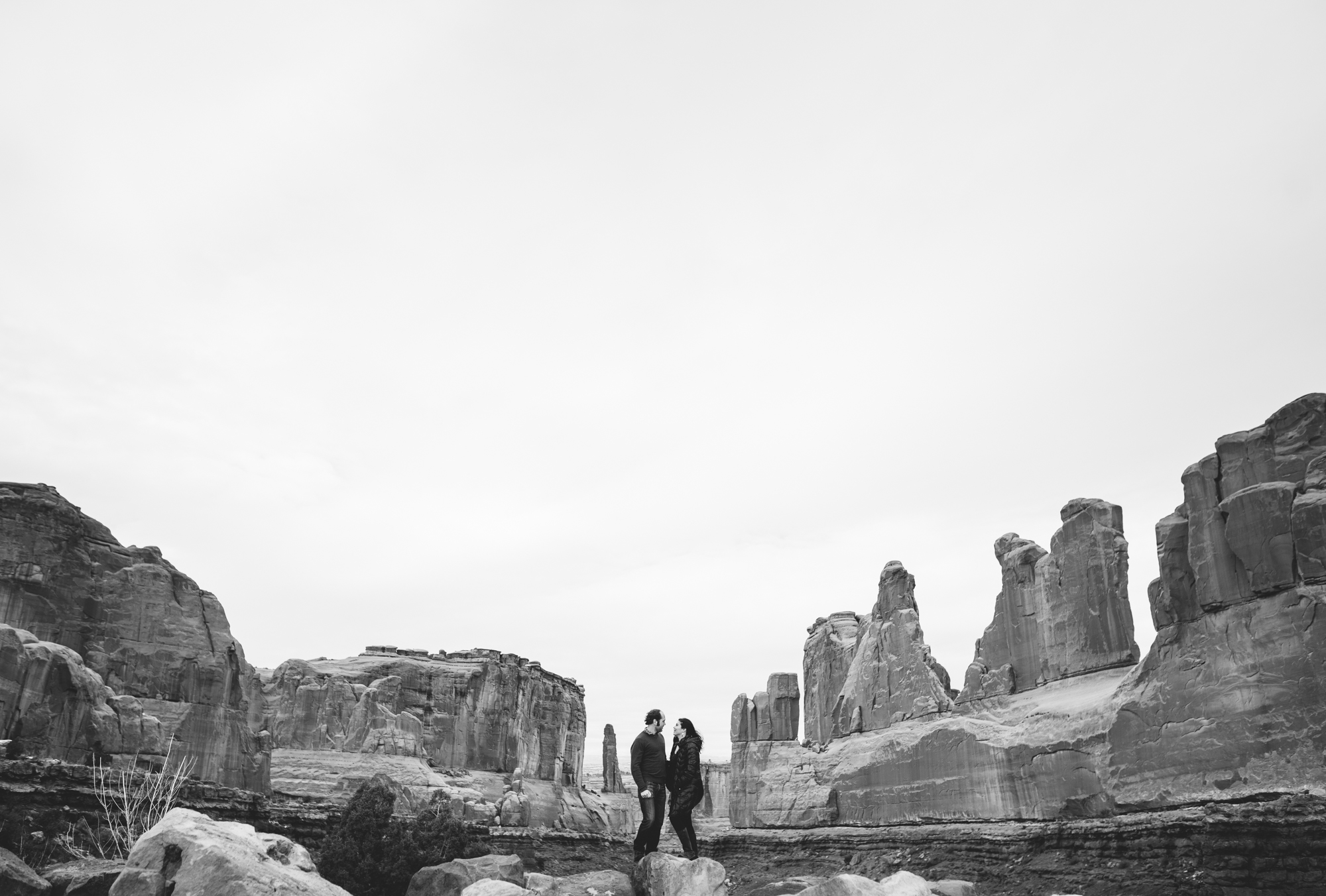 ©Isaiah & Taylor Photography - Arches National Park Adventure Engagement, Moab Utah-001.jpg