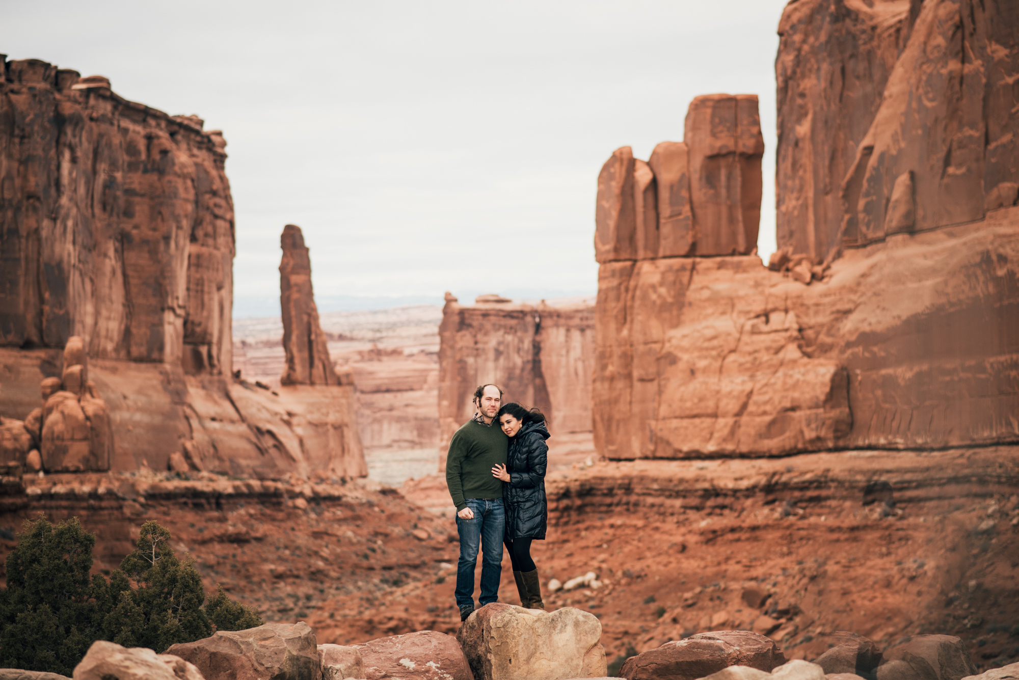 ©Isaiah & Taylor Photography - Arches National Park Adventure Engagement, Moab Utah-002.jpg