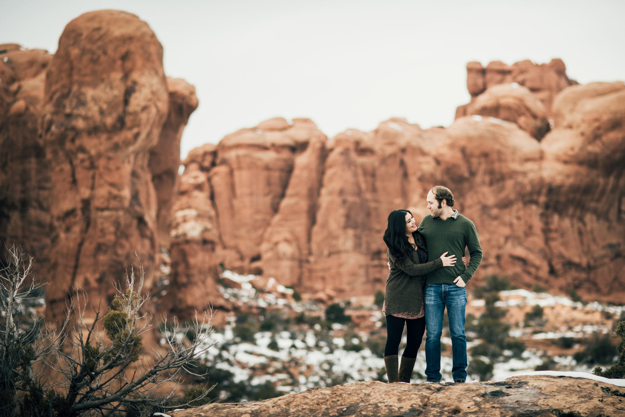 ©Isaiah & Taylor Photography - Arches National Park Adventure Engagement, Moab Utah-005.jpg