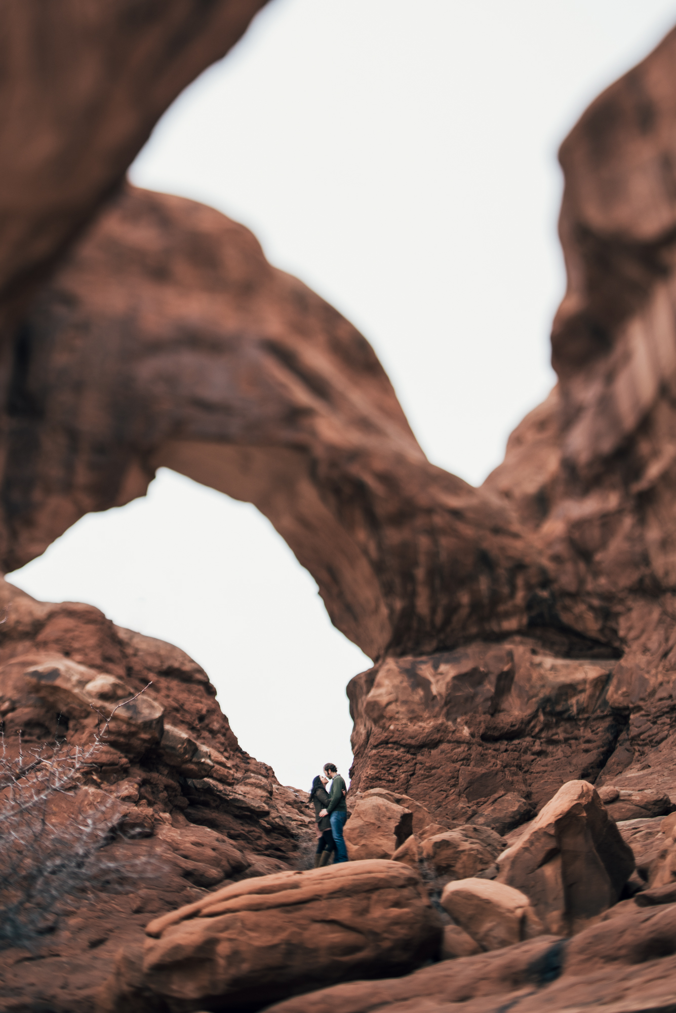 ©Isaiah & Taylor Photography - Arches National Park Adventure Engagement, Moab Utah-011.jpg