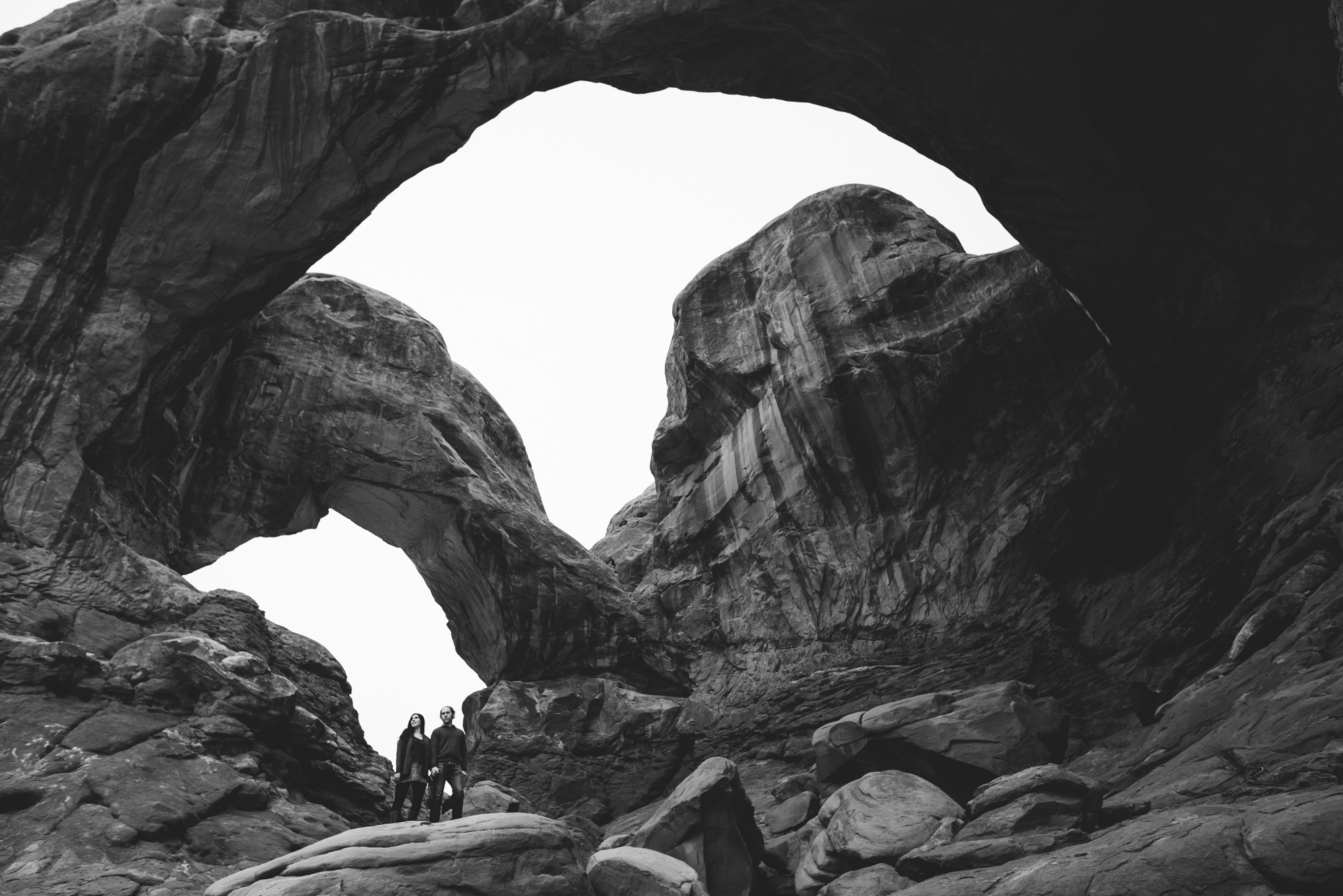 ©Isaiah & Taylor Photography - Arches National Park Adventure Engagement, Moab Utah-010.jpg