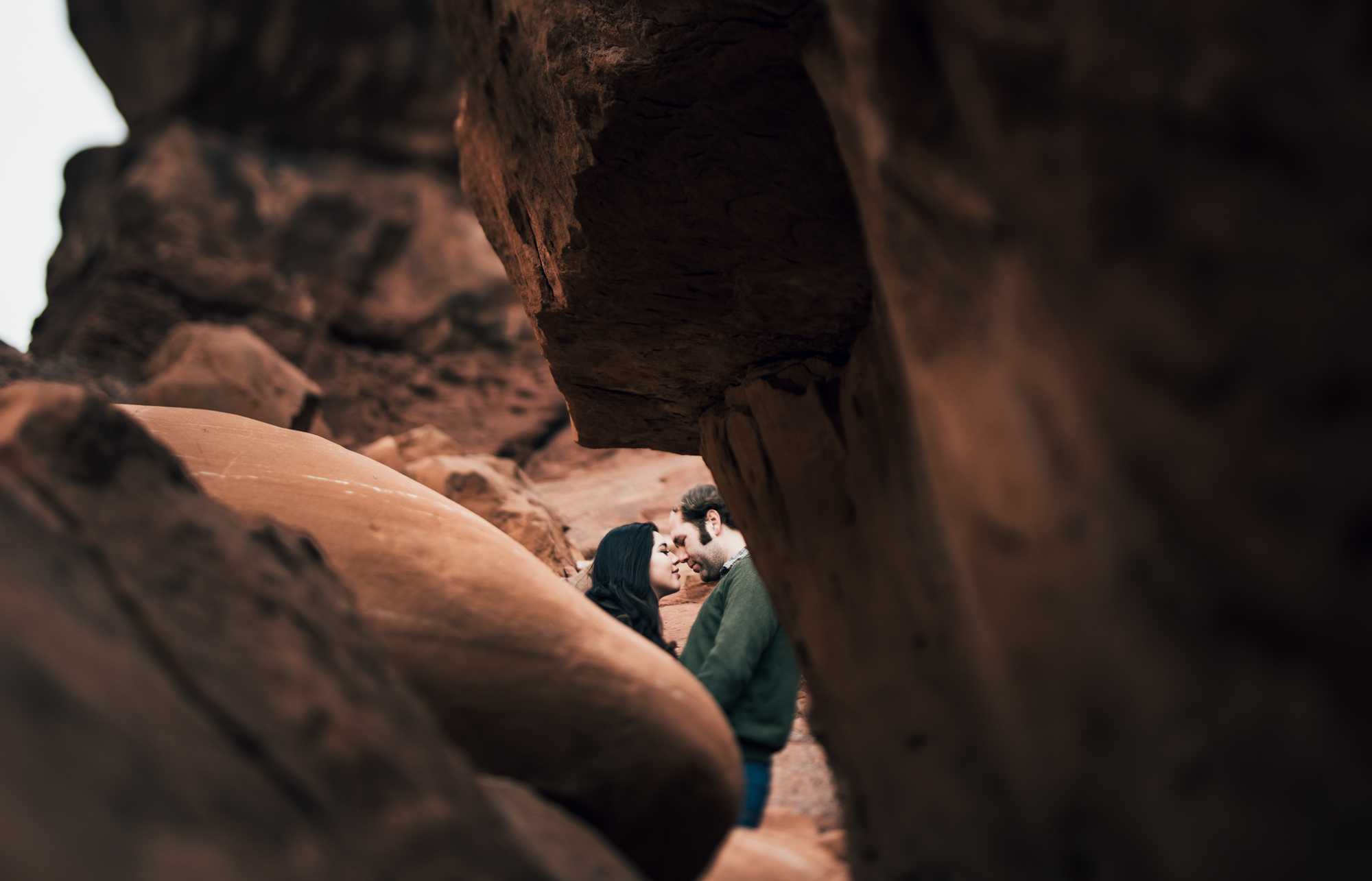 ©Isaiah & Taylor Photography - Arches National Park Adventure Engagement, Moab Utah-012.jpg