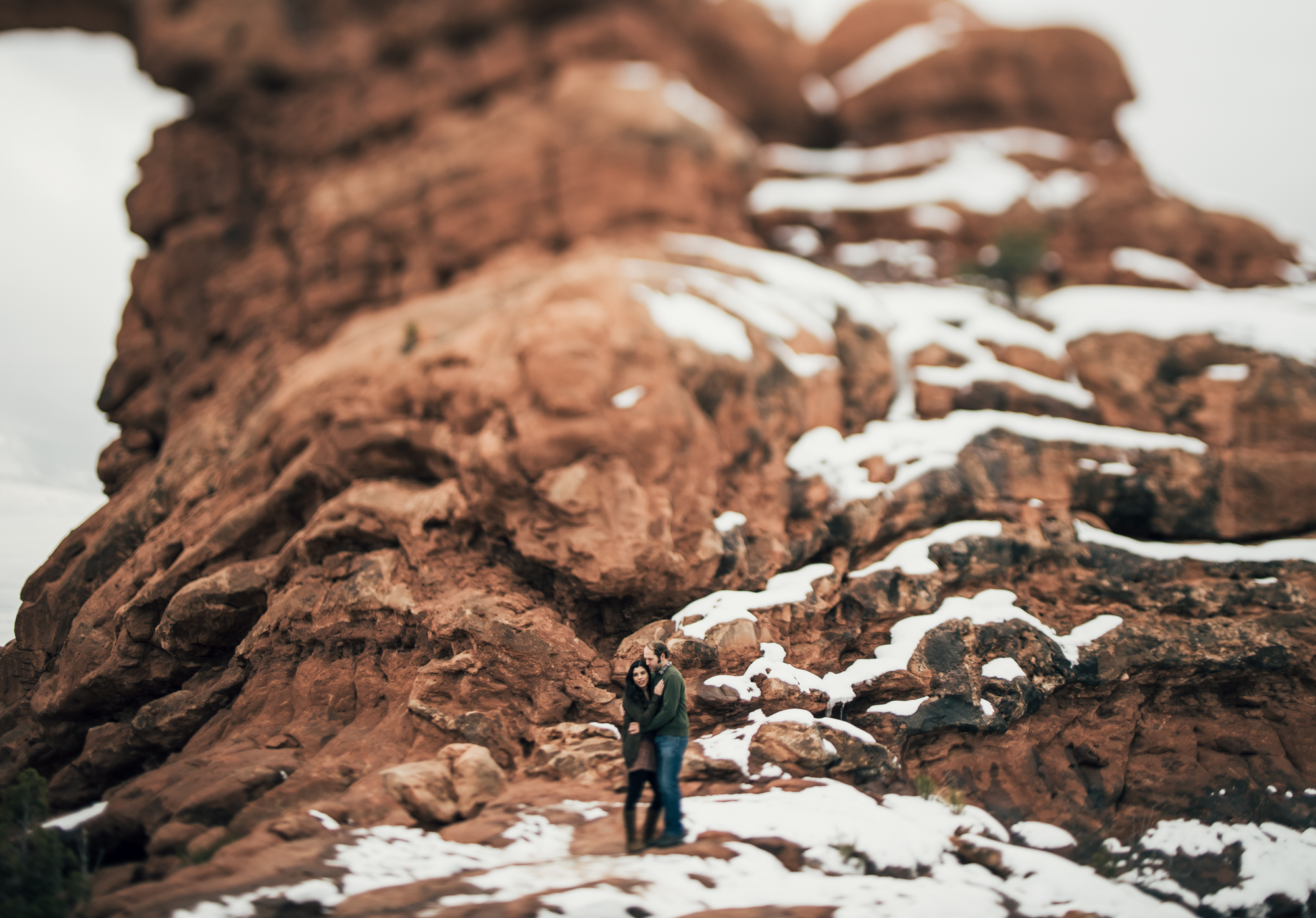 ©Isaiah & Taylor Photography - Arches National Park Adventure Engagement, Moab Utah-020.jpg