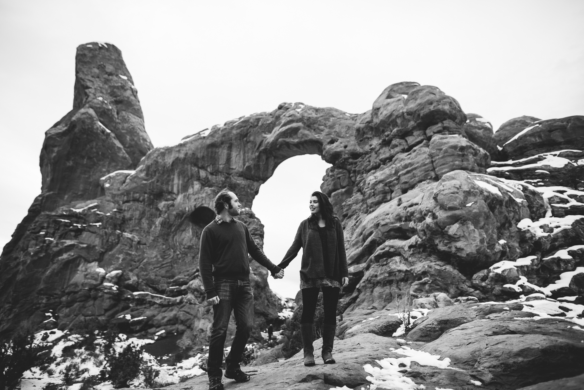 ©Isaiah & Taylor Photography - Arches National Park Adventure Engagement, Moab Utah-023.jpg