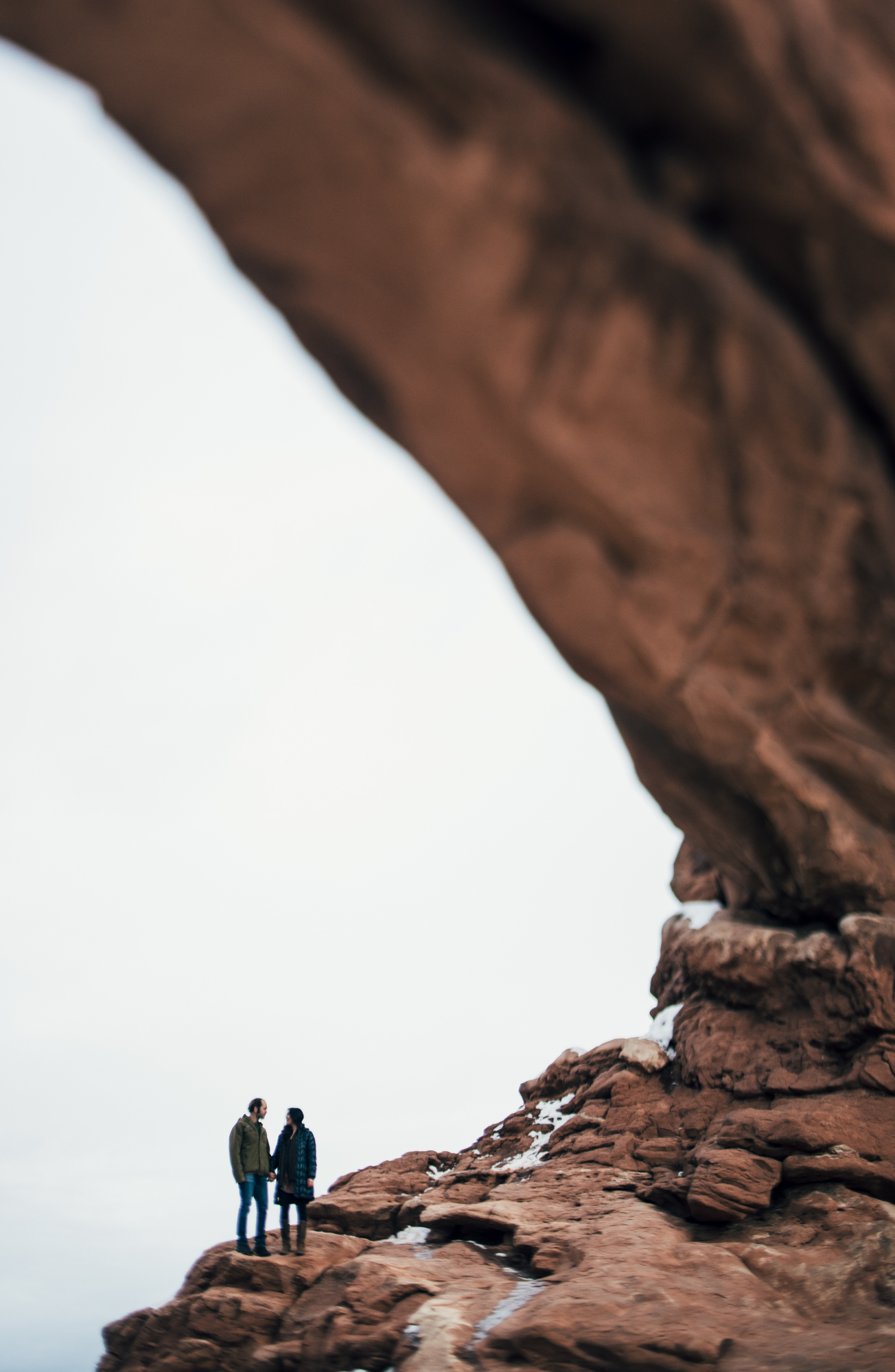 ©Isaiah & Taylor Photography - Arches National Park Adventure Engagement, Moab Utah-029.jpg