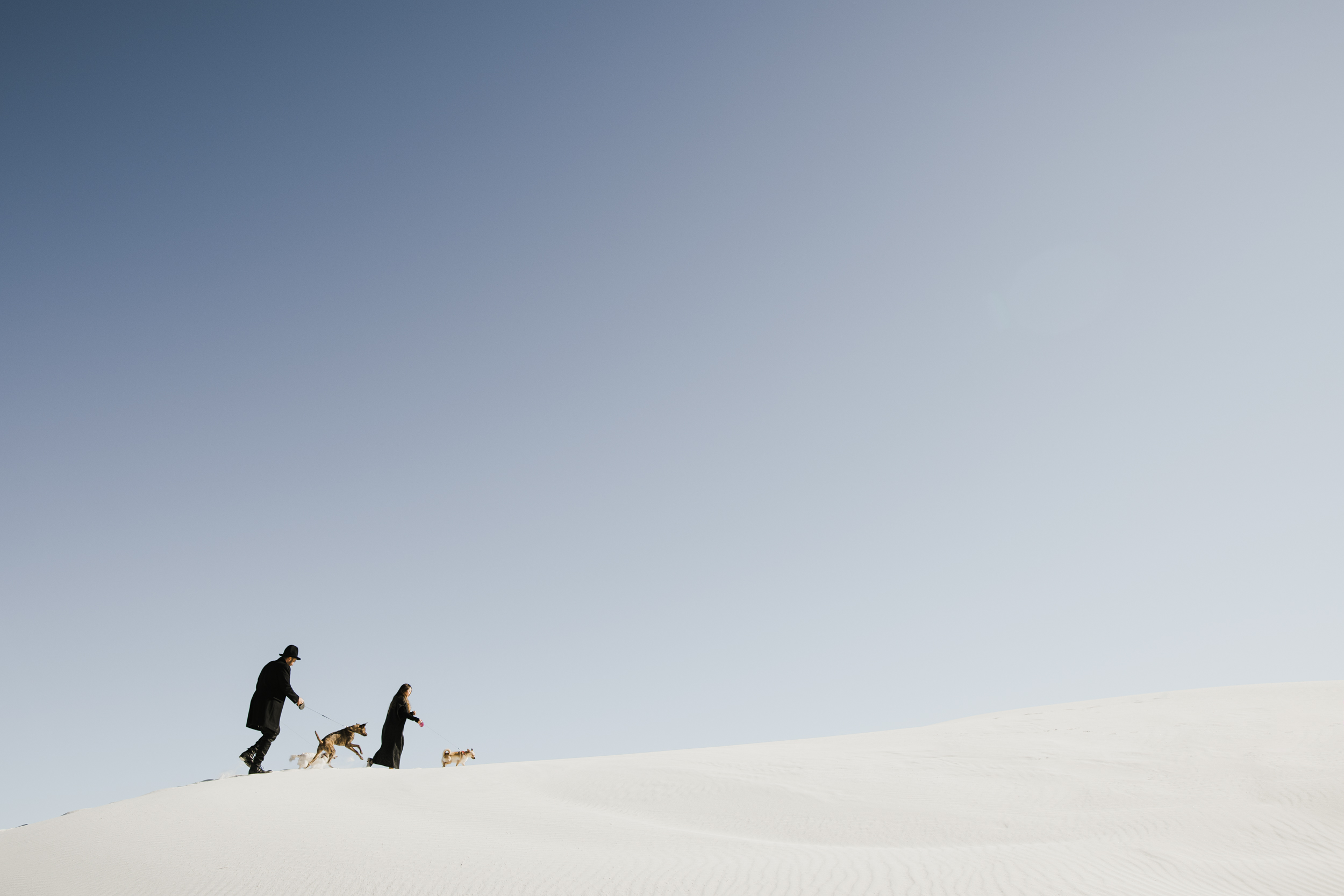 ©Isaiah & Taylor Photography - White Sands Natioanl Monument, New Mexico Engagement-004.jpg