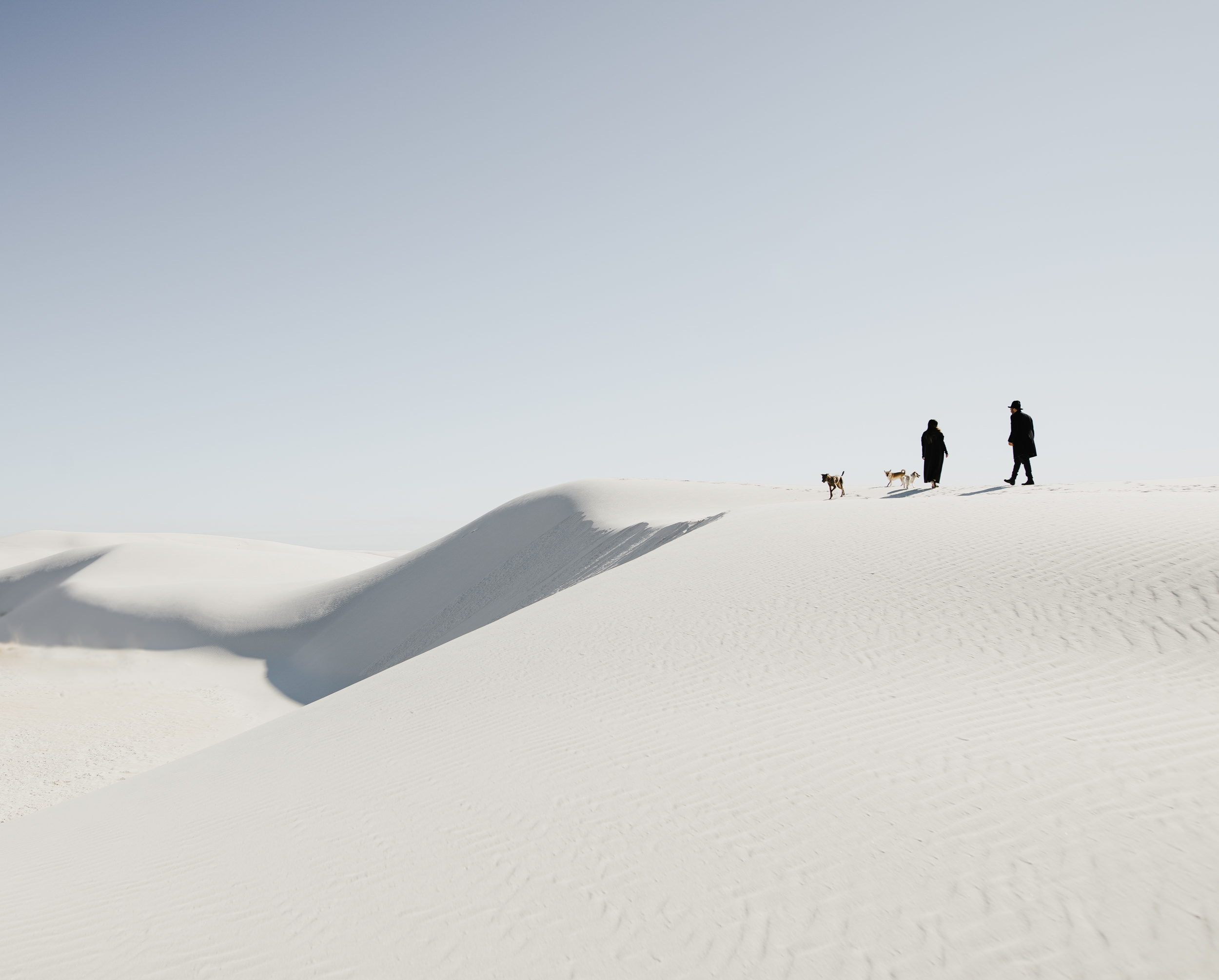 ©Isaiah & Taylor Photography - White Sands Natioanl Monument, New Mexico Engagement-006.jpg