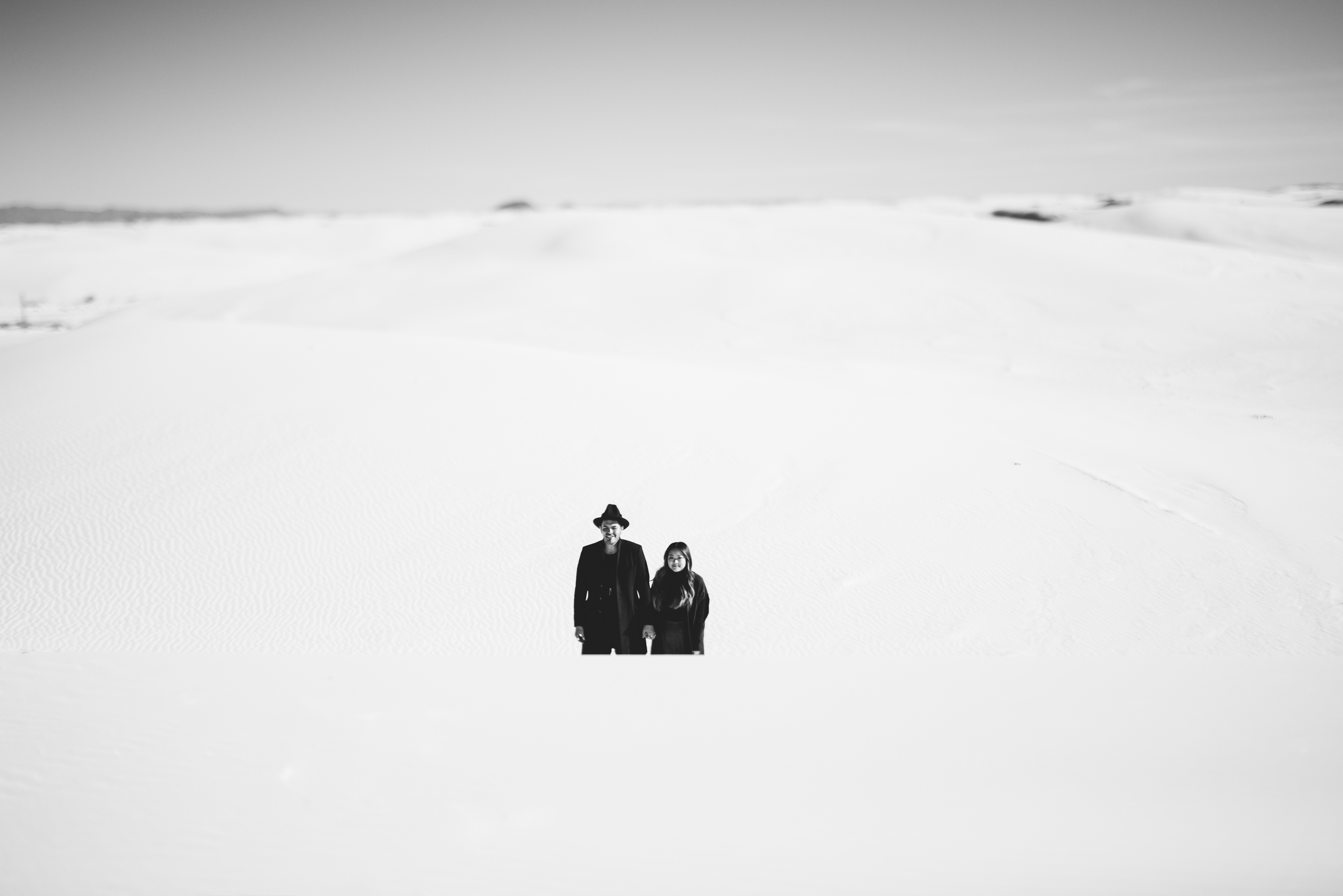 ©Isaiah & Taylor Photography - White Sands Natioanl Monument, New Mexico Engagement-015.jpg