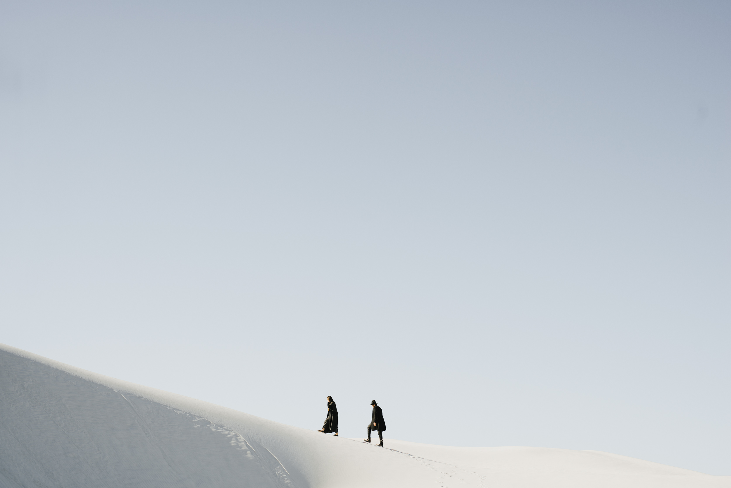 ©Isaiah & Taylor Photography - White Sands Natioanl Monument, New Mexico Engagement-017.jpg