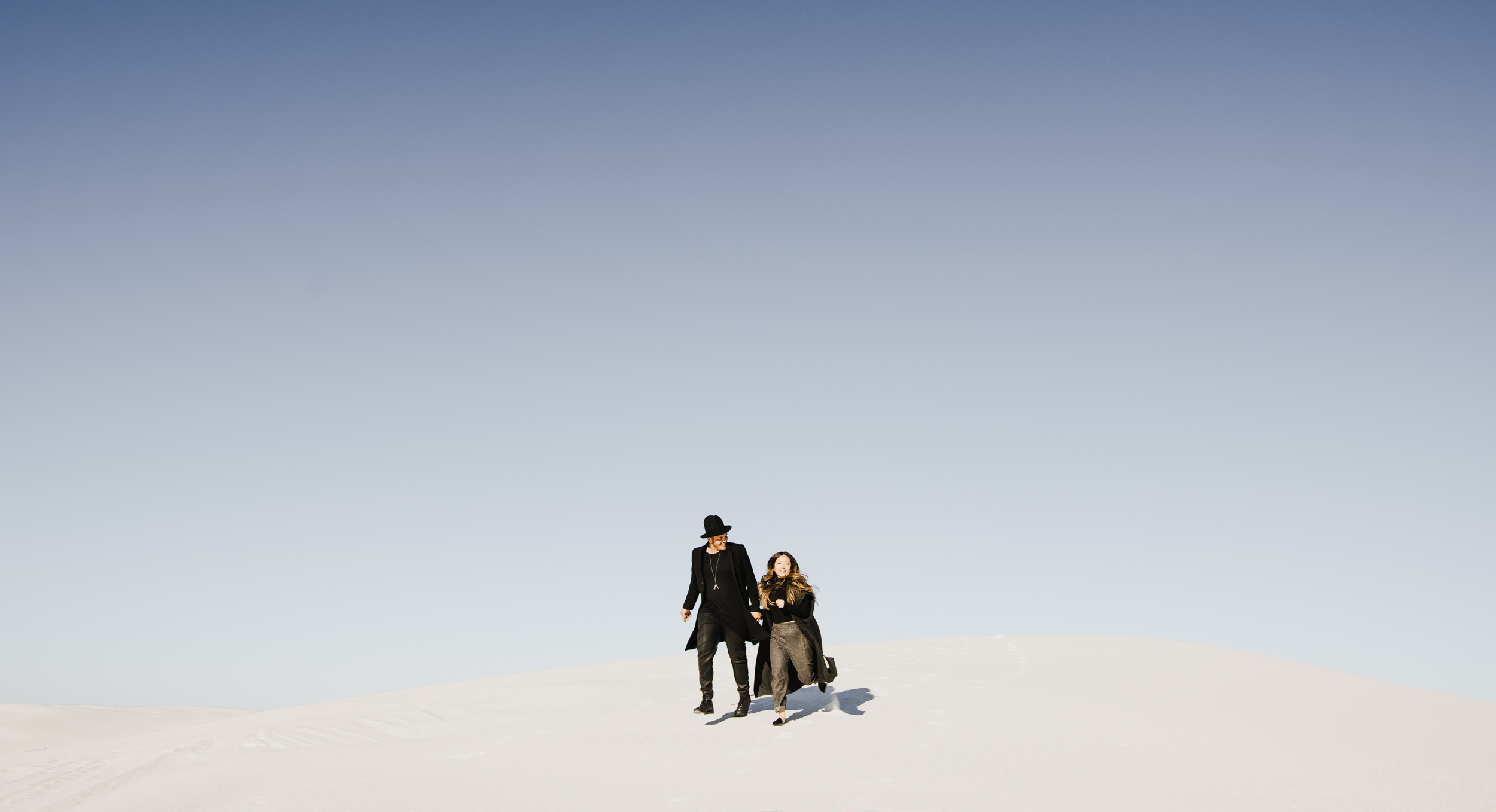 ©Isaiah & Taylor Photography - White Sands Natioanl Monument, New Mexico Engagement-030.jpg