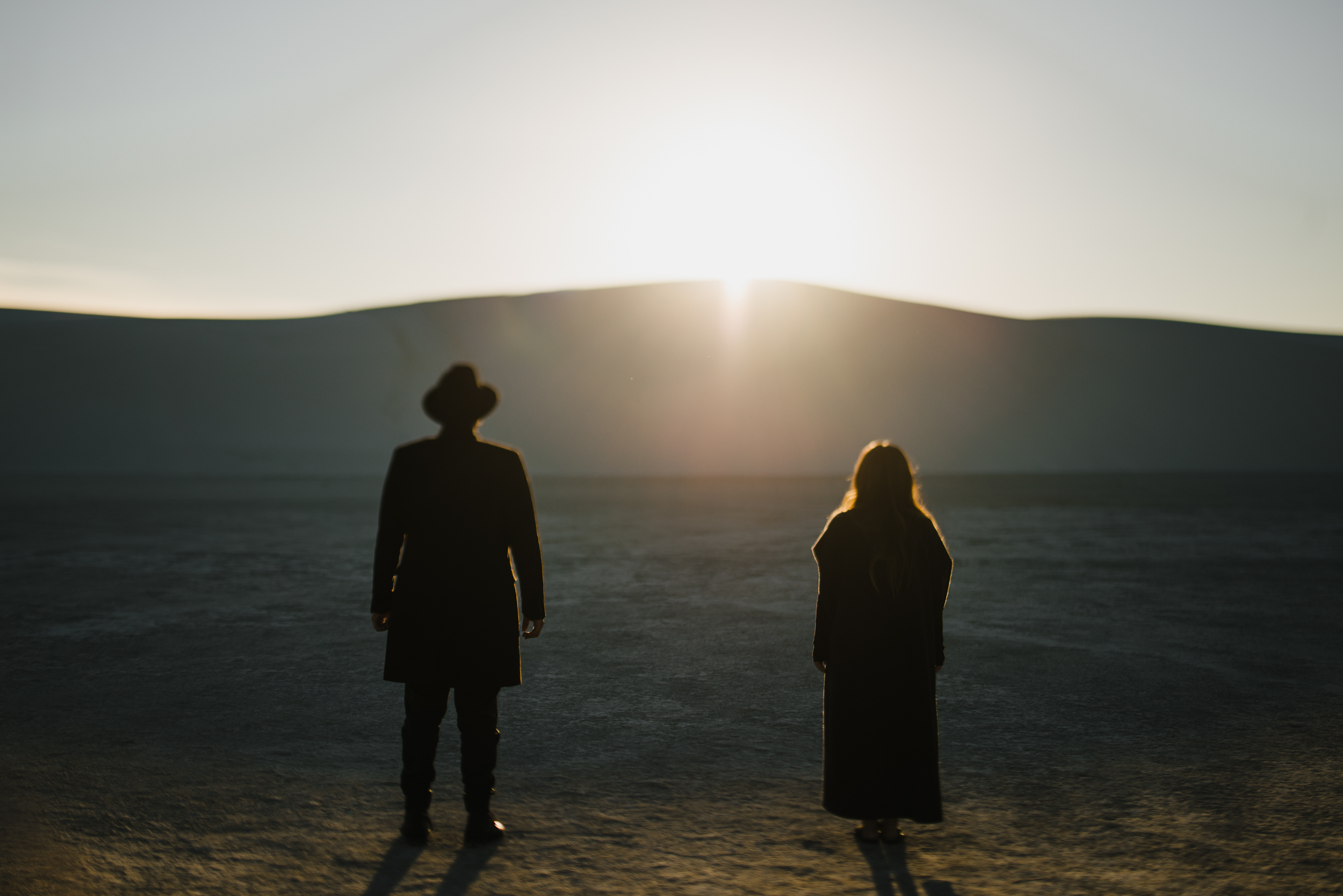 ©Isaiah & Taylor Photography - White Sands Natioanl Monument, New Mexico Engagement-048.jpg