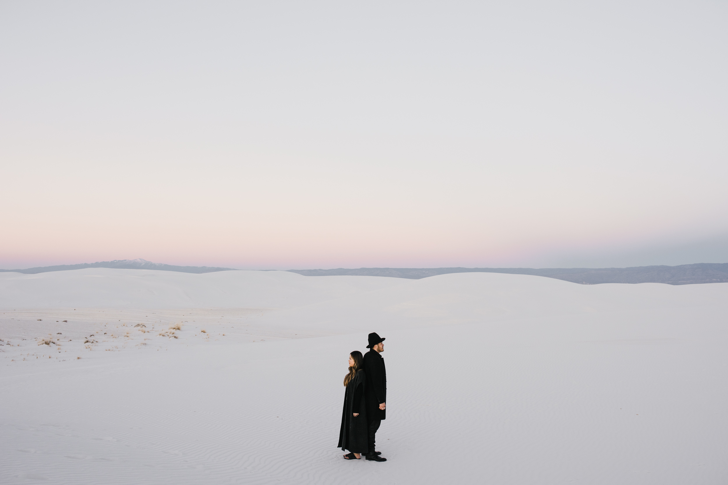 ©Isaiah & Taylor Photography - White Sands Natioanl Monument, New Mexico Engagement-066.jpg