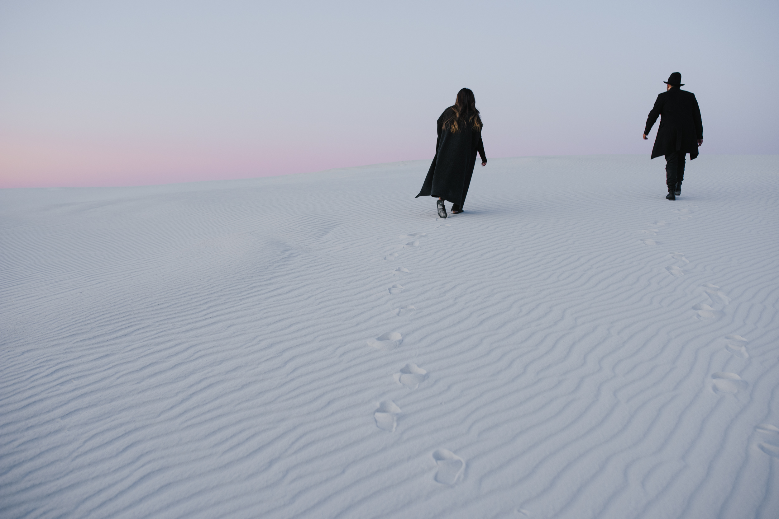 ©Isaiah & Taylor Photography - White Sands Natioanl Monument, New Mexico Engagement-069.jpg