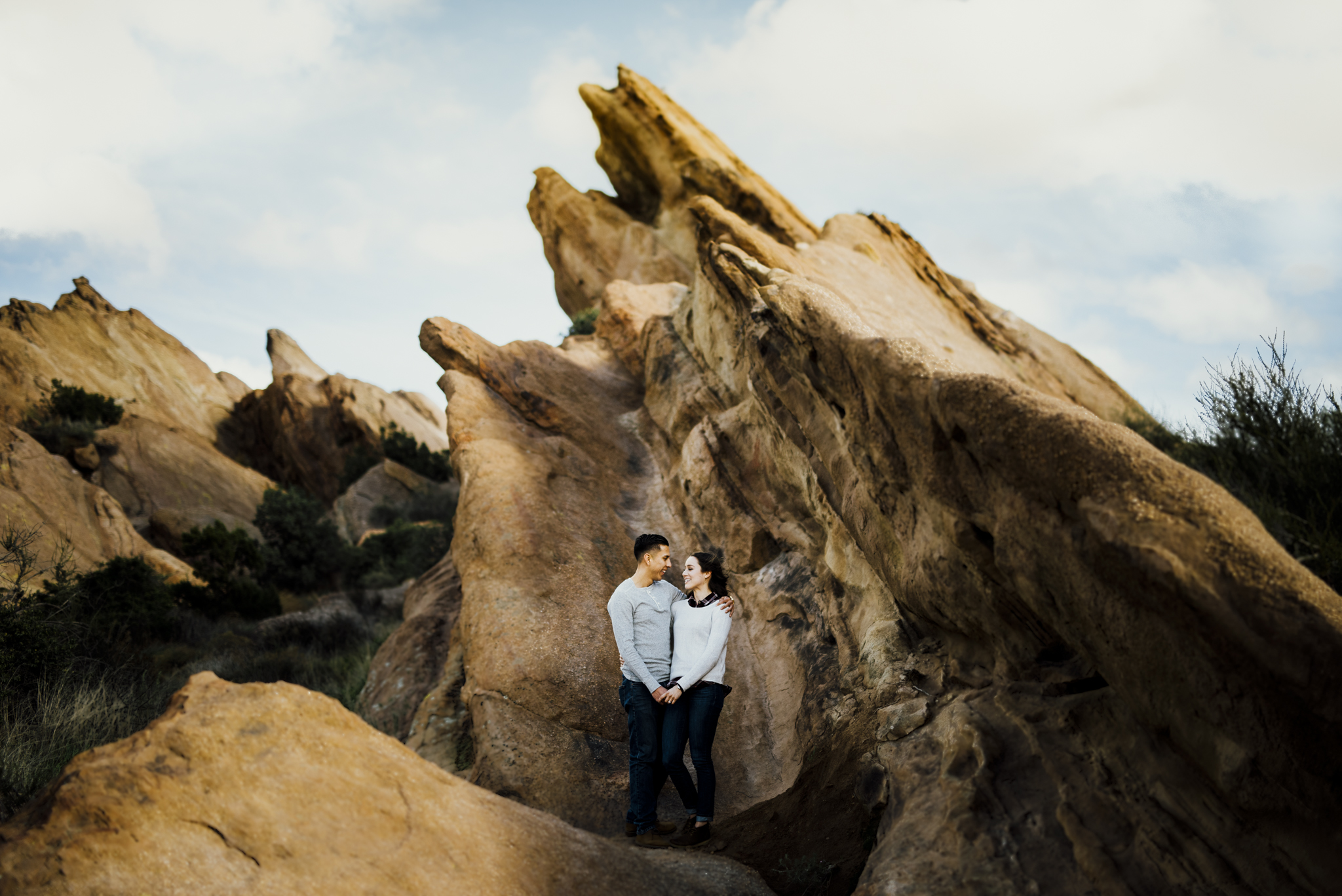 ©Isaiah-&-Taylor-Photography---Vasquez-Rocks-Engagement-001.jpg