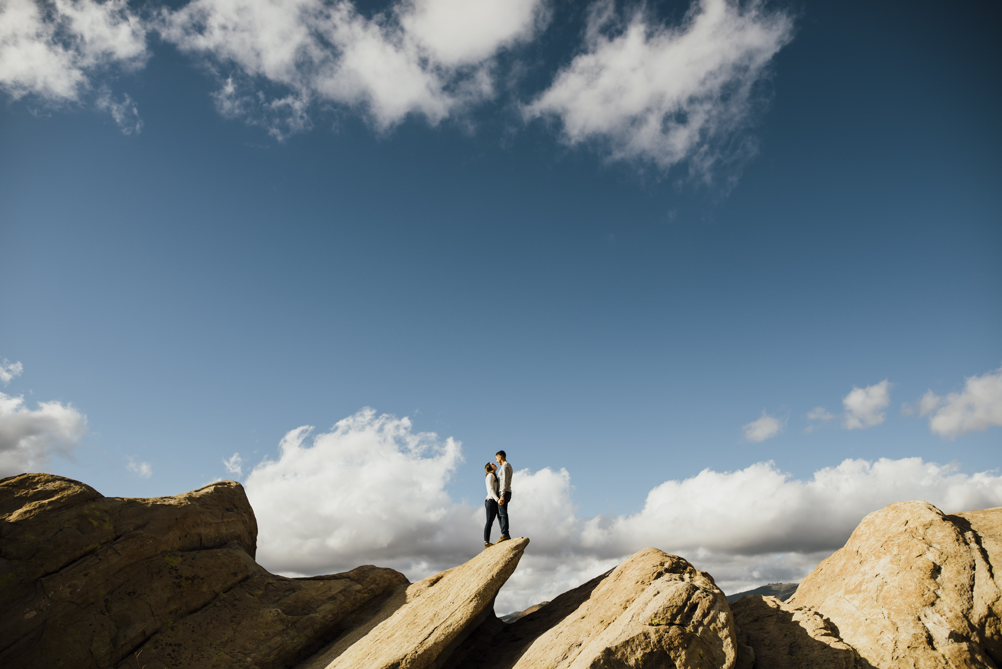 ©Isaiah-&-Taylor-Photography---Vasquez-Rocks-Engagement-005.jpg