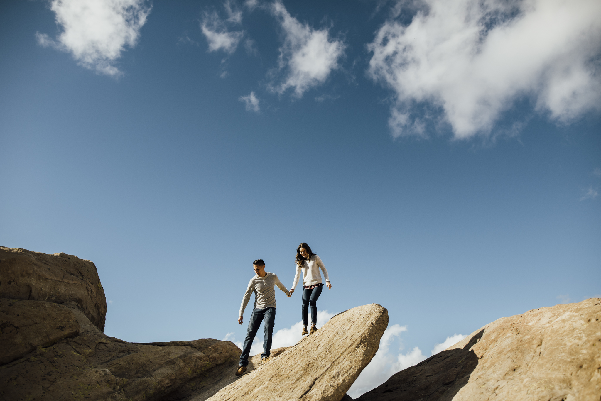 ©Isaiah-&-Taylor-Photography---Vasquez-Rocks-Engagement-007.jpg