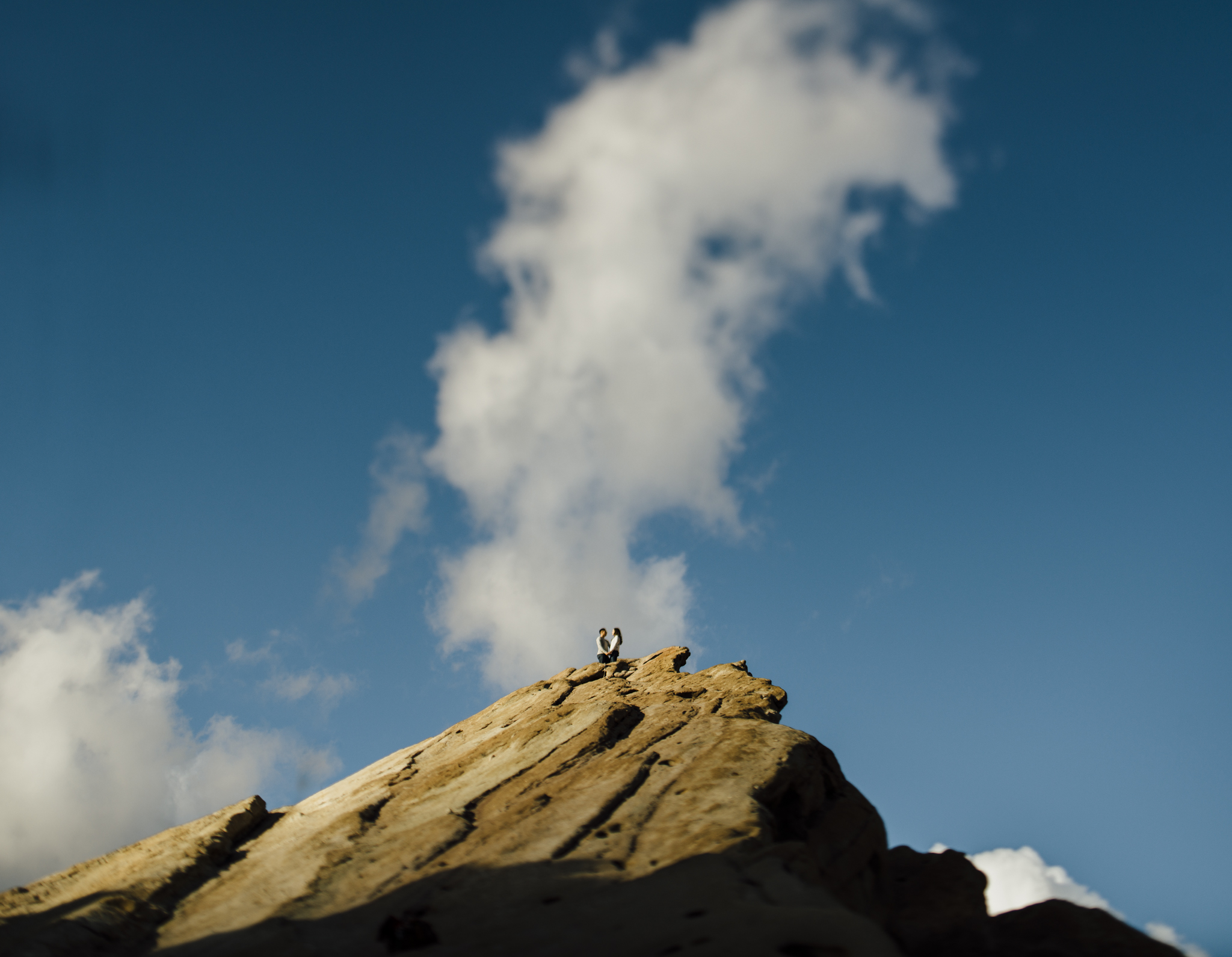 ©Isaiah-&-Taylor-Photography---Vasquez-Rocks-Engagement-020.jpg