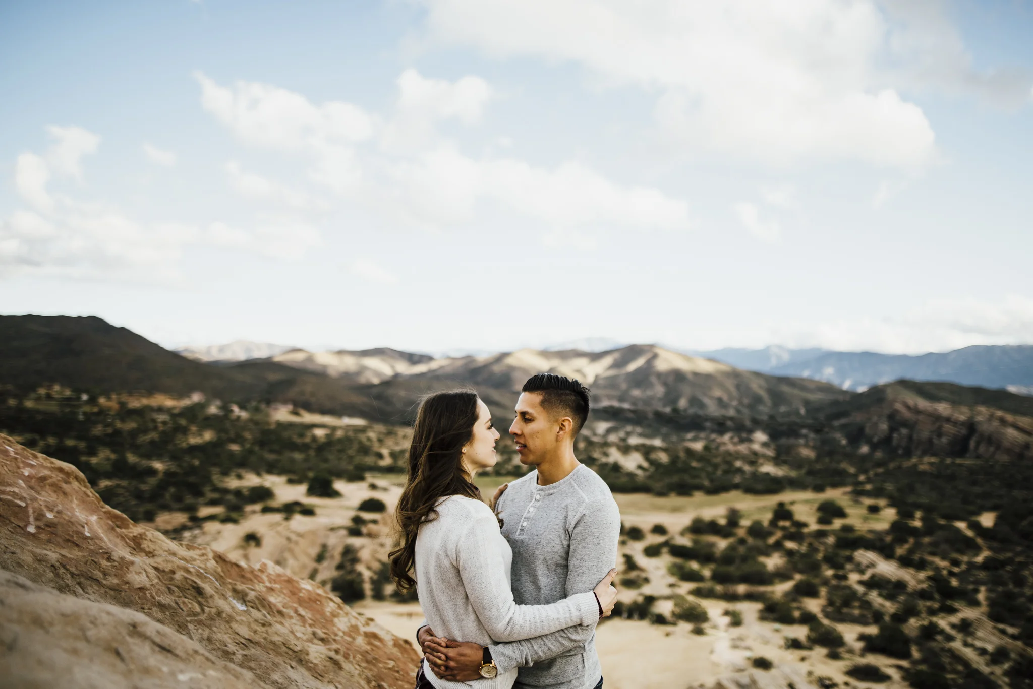 ©Isaiah-&-Taylor-Photography---Vasquez-Rocks-Engagement-023.jpg