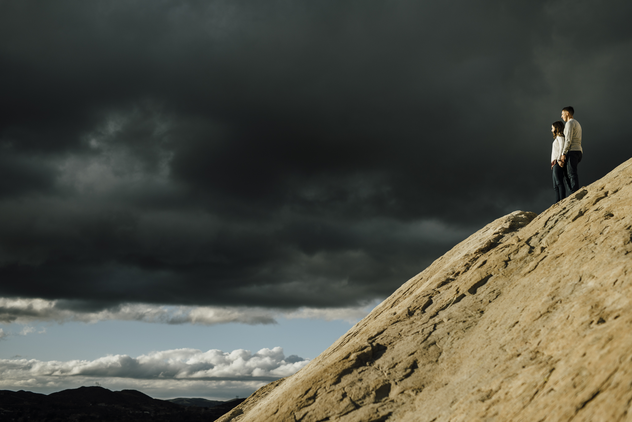 ©Isaiah-&-Taylor-Photography---Vasquez-Rocks-Engagement-027.jpg