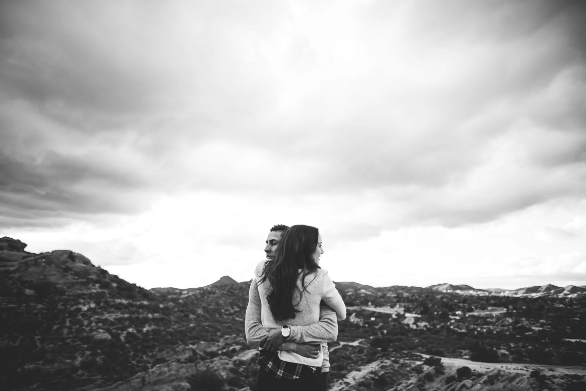 ©Isaiah-&-Taylor-Photography---Vasquez-Rocks-Engagement-033.jpg