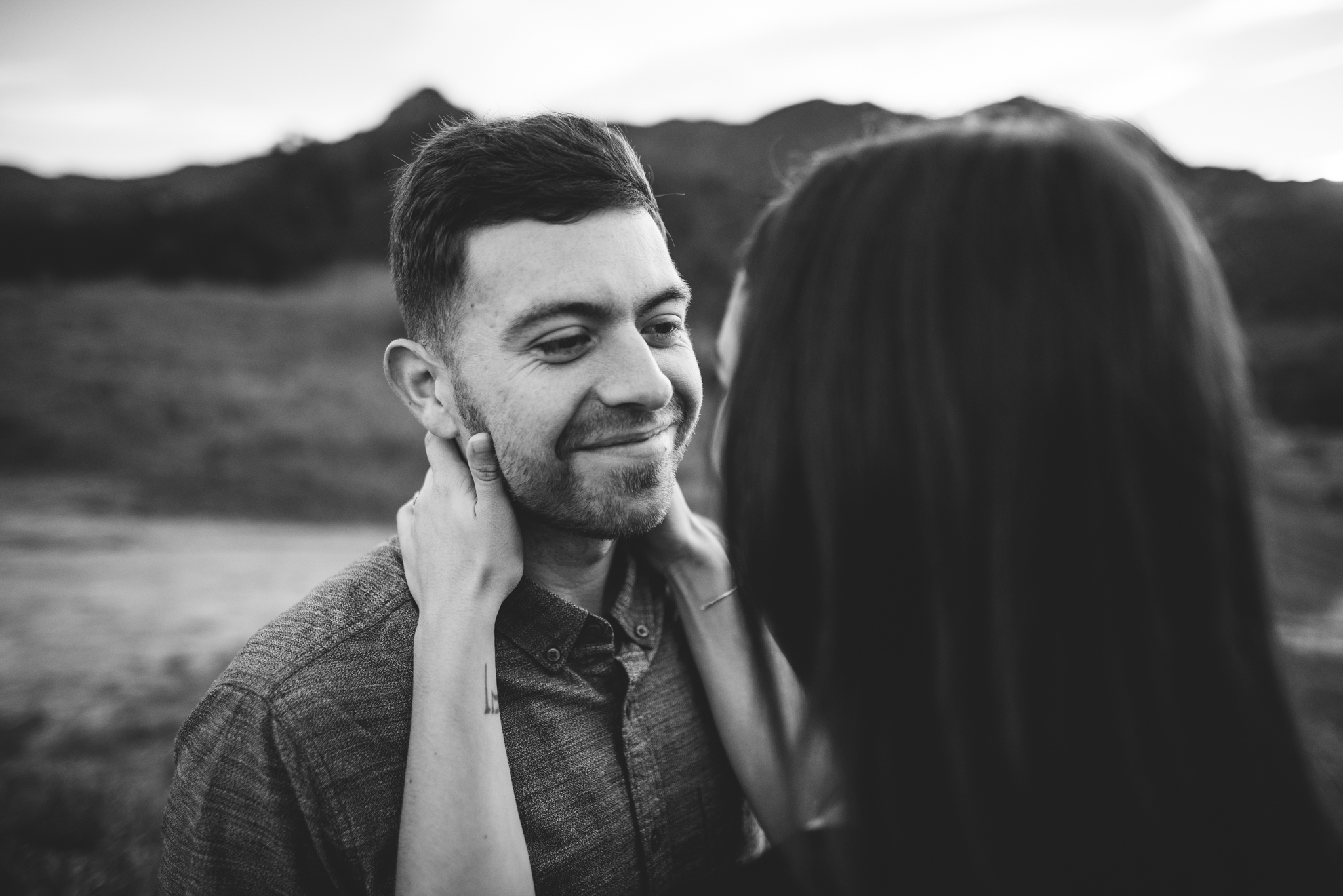 ©Isaiah-&-Taylor-Photography---Malibu-Field-Engagement,-Southern-California-Wedding-Photographer-017.jpg