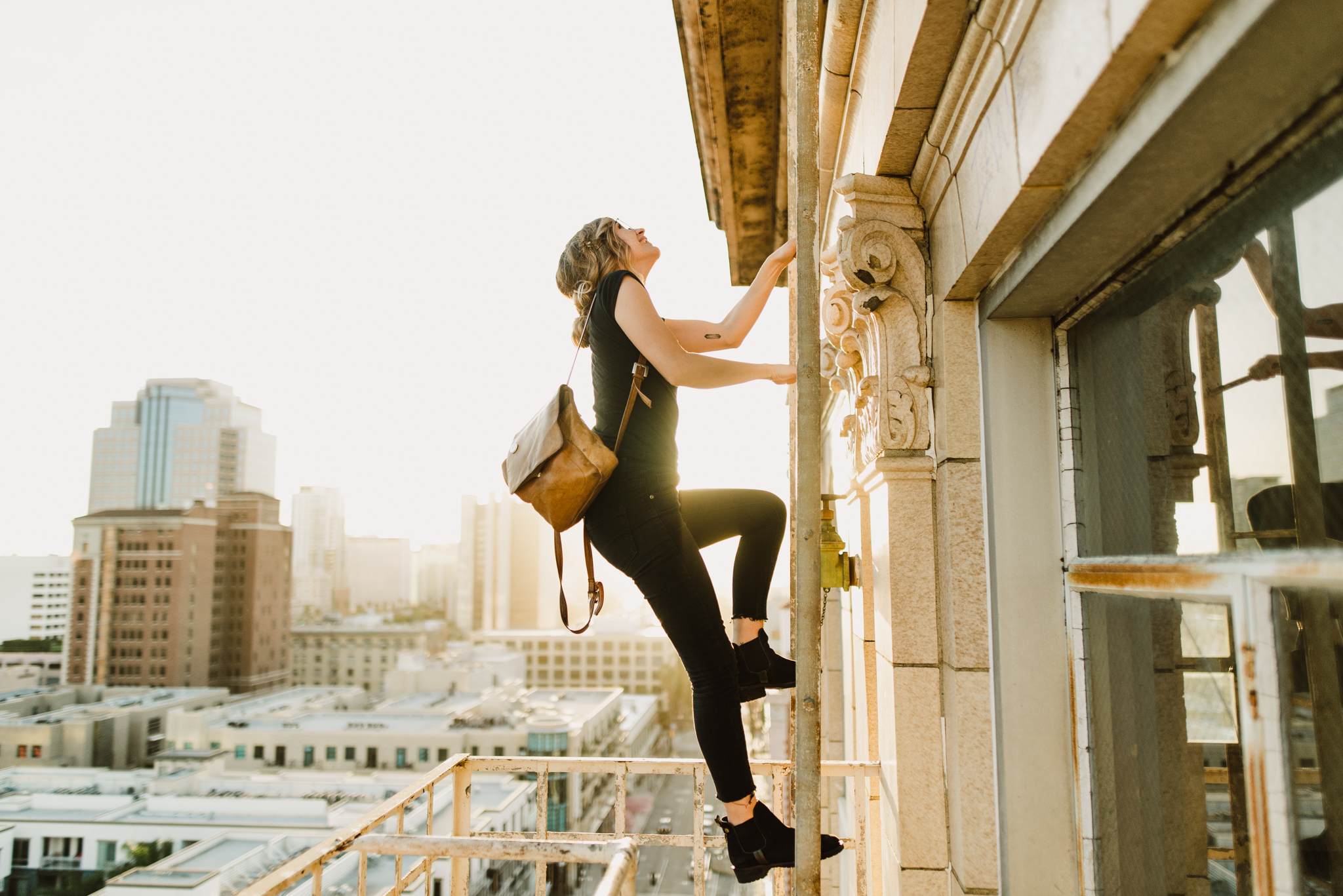 ©Isaiah-&-Taylor-Photography---Urban-Rooftop-Engagement,-Los-Angeles-Wedding-Photographer-007.jpg