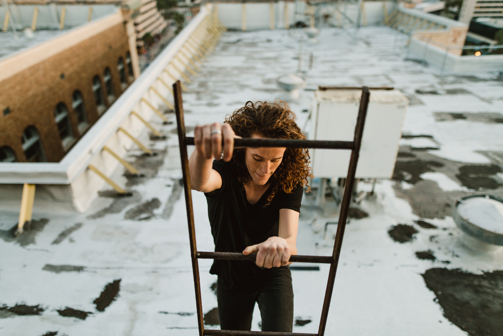 ©Isaiah-&-Taylor-Photography---Urban-Rooftop-Engagement,-Los-Angeles-Wedding-Photographer-034.jpg