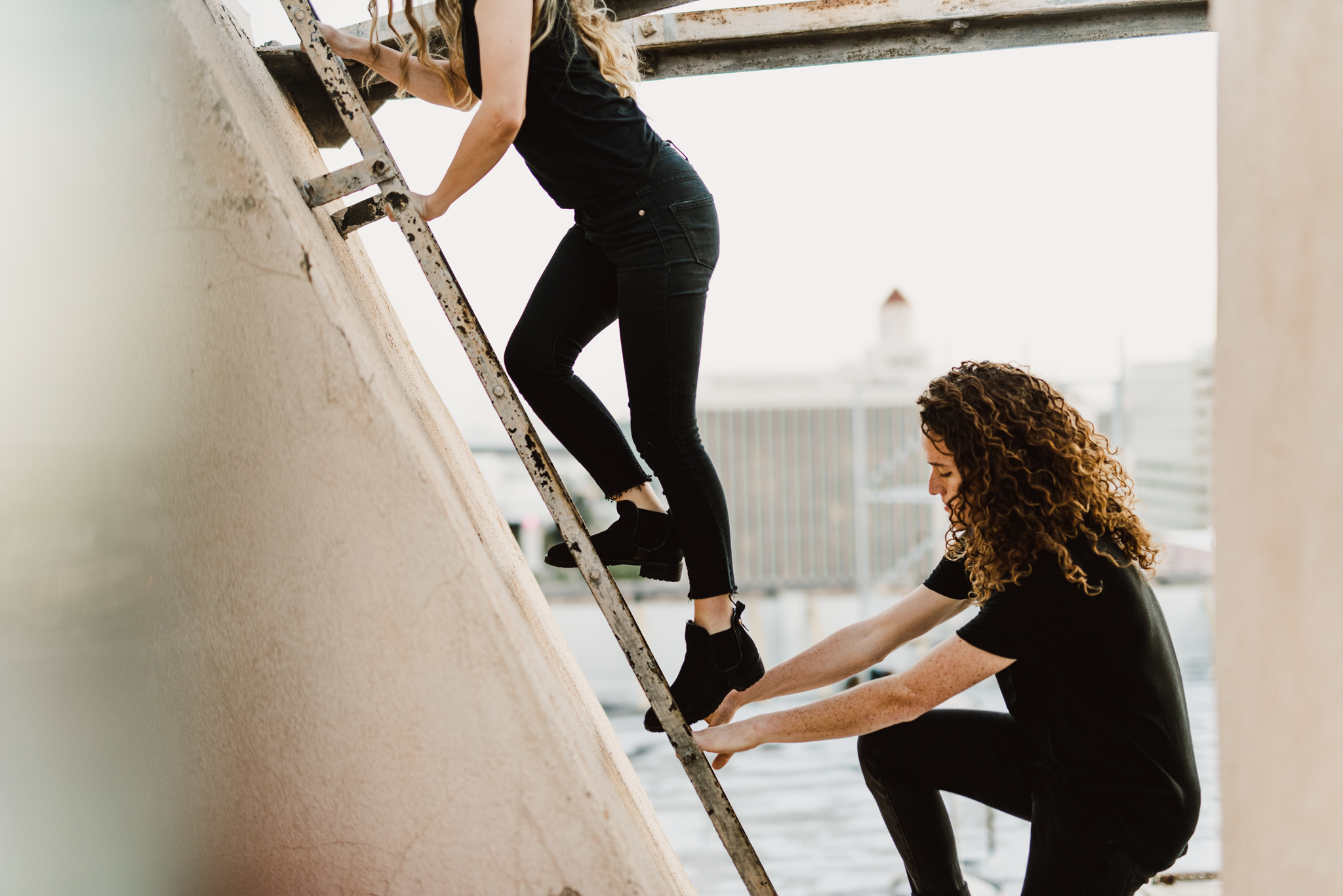 ©Isaiah-&-Taylor-Photography---Urban-Rooftop-Engagement,-Los-Angeles-Wedding-Photographer-036.jpg