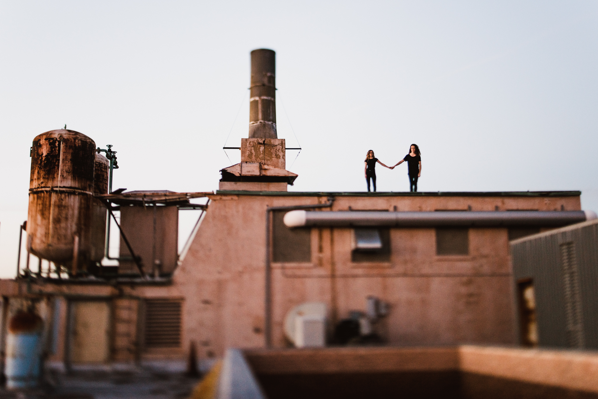©Isaiah-&-Taylor-Photography---Urban-Rooftop-Engagement,-Los-Angeles-Wedding-Photographer-044.jpg