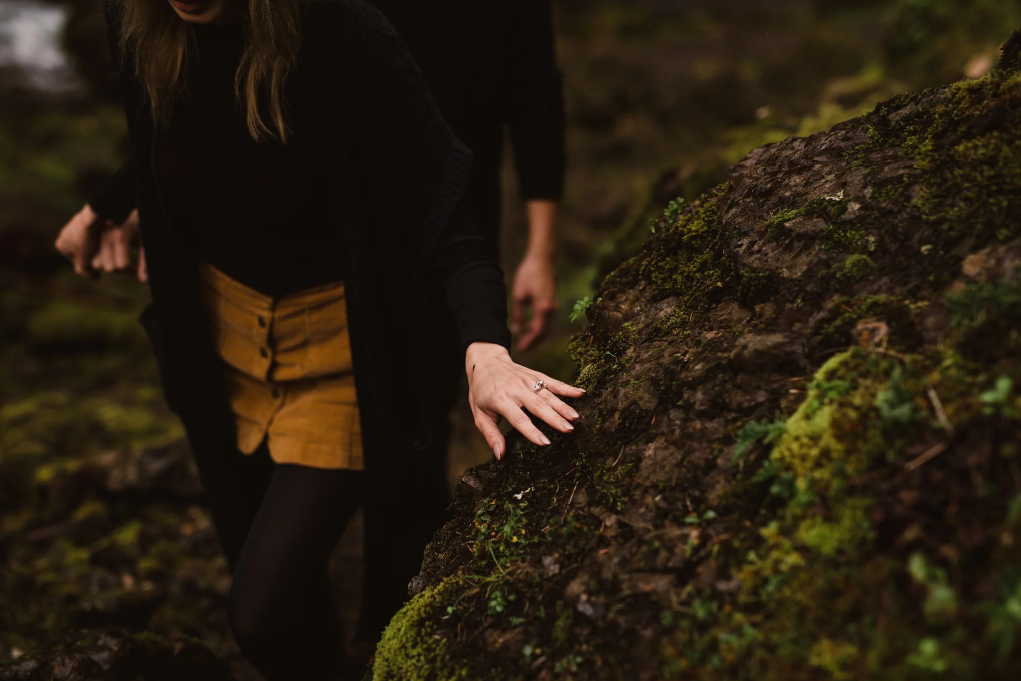 ©Isaiah-&-Taylor-Photography---Columbia-River-Gorge-Engagement,-Portland-Oregon-Wedding-Photographer-007.jpg
