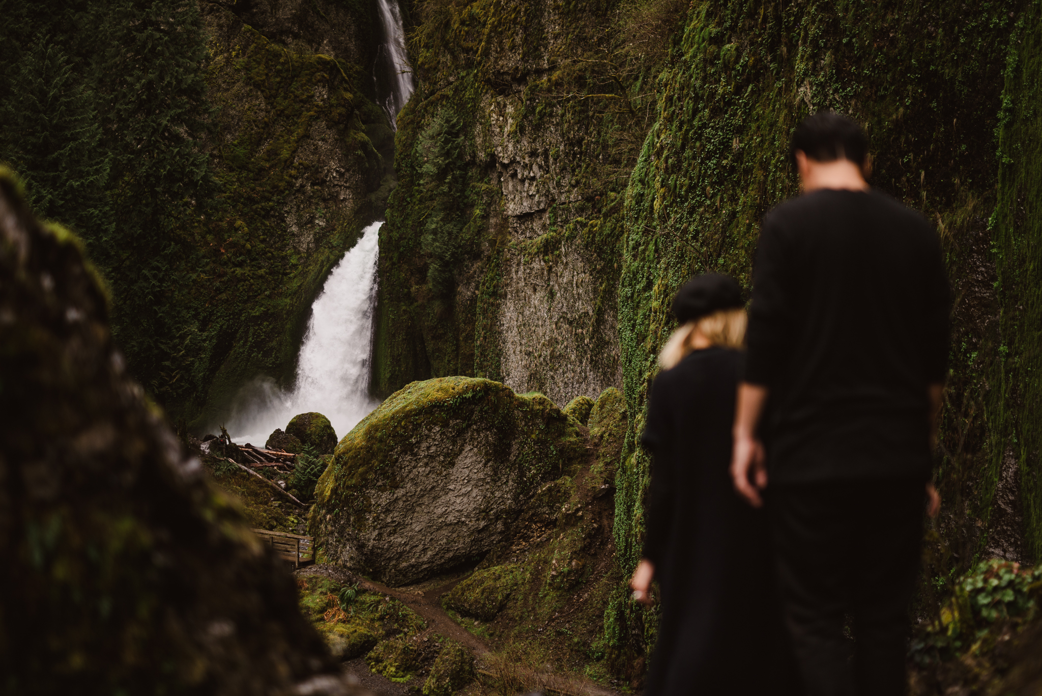 ©Isaiah-&-Taylor-Photography---Columbia-River-Gorge-Engagement,-Portland-Oregon-Wedding-Photographer-008.jpg