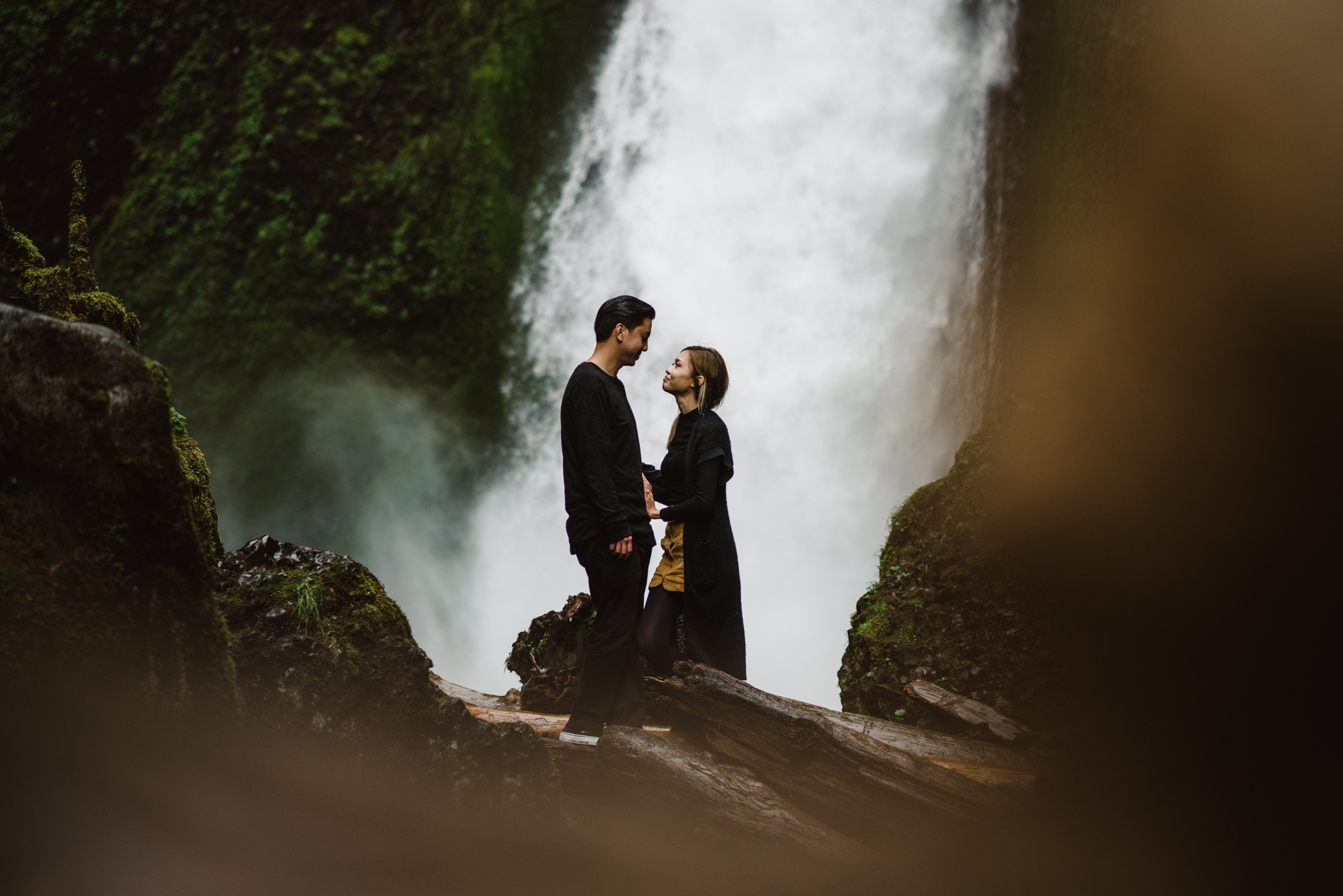 ©Isaiah-&-Taylor-Photography---Columbia-River-Gorge-Engagement,-Portland-Oregon-Wedding-Photographer-028.jpg