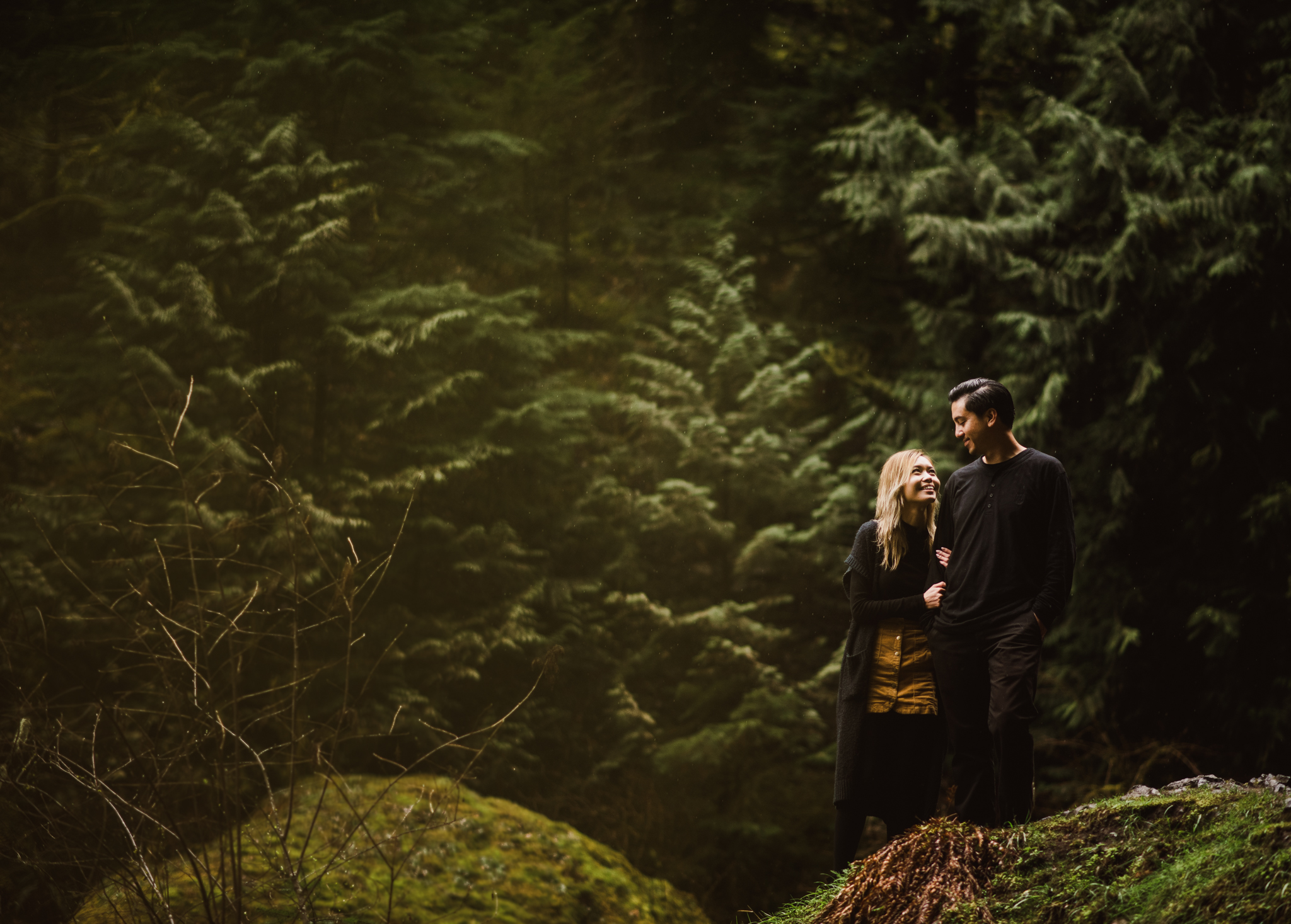 ©Isaiah-&-Taylor-Photography---Columbia-River-Gorge-Engagement,-Portland-Oregon-Wedding-Photographer-036.jpg