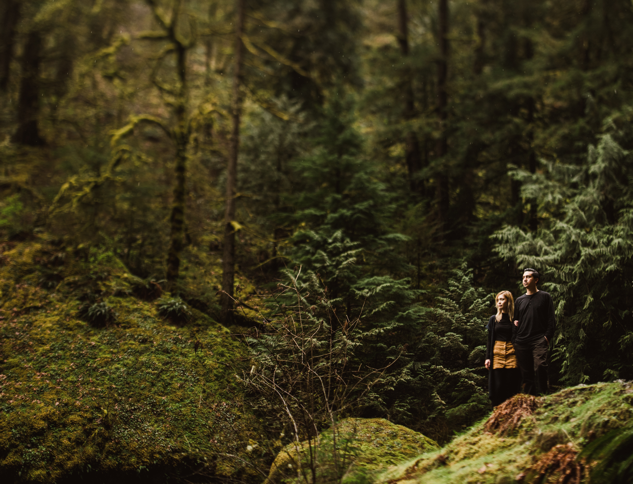 ©Isaiah-&-Taylor-Photography---Columbia-River-Gorge-Engagement,-Portland-Oregon-Wedding-Photographer-035.jpg