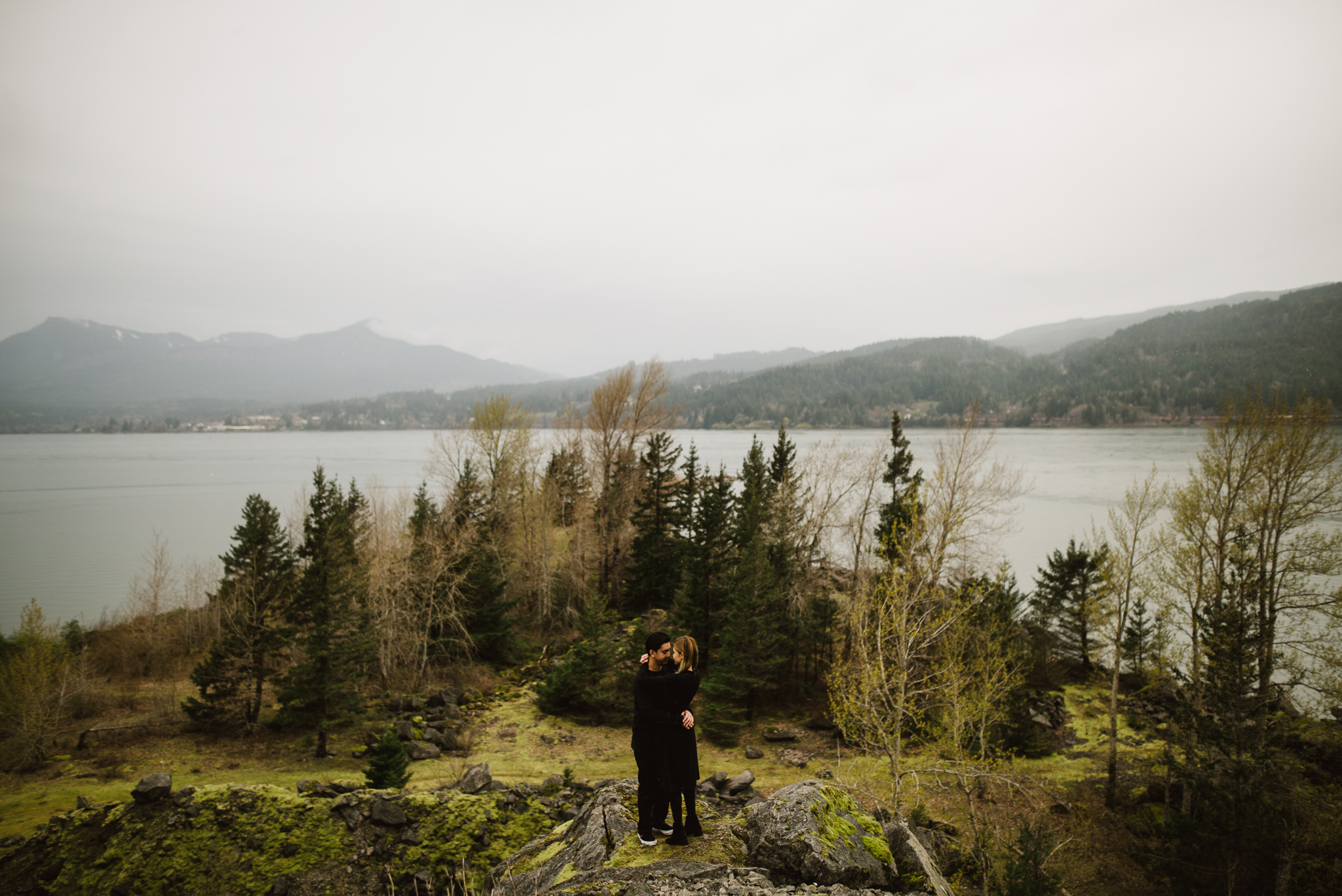 ©Isaiah-&-Taylor-Photography---Columbia-River-Gorge-Engagement,-Portland-Oregon-Wedding-Photographer-051.jpg